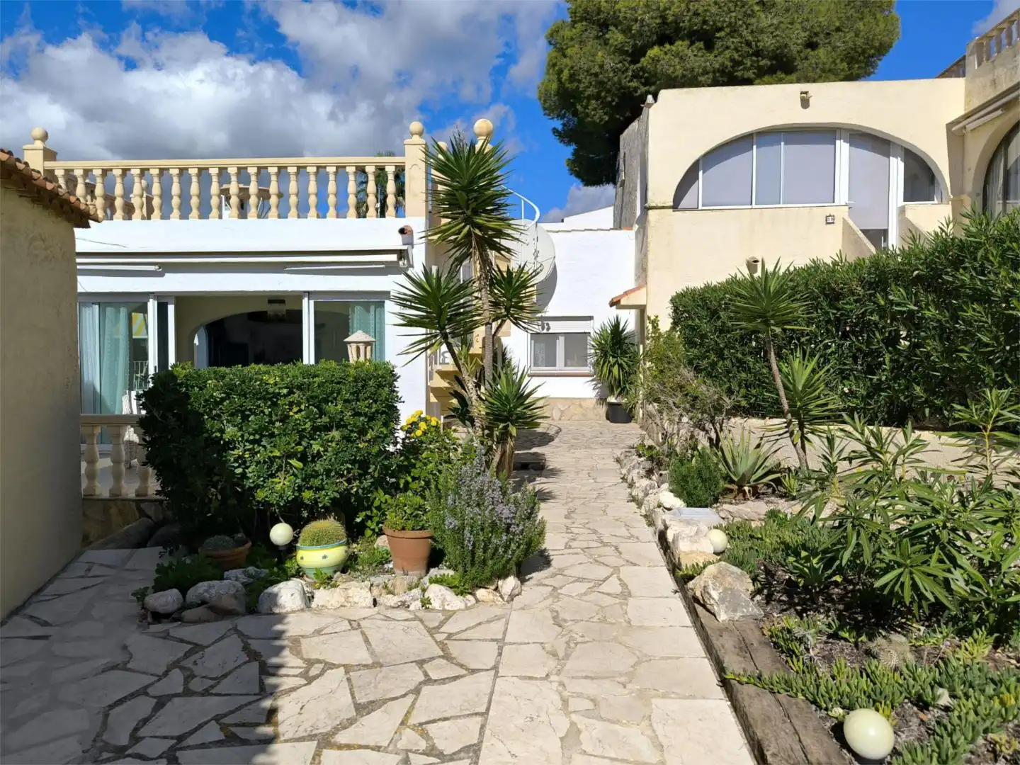 Garden of Detached homes for sale in  Zaragoza Capital  with Air Conditioner, Terrace and Swimming Pool