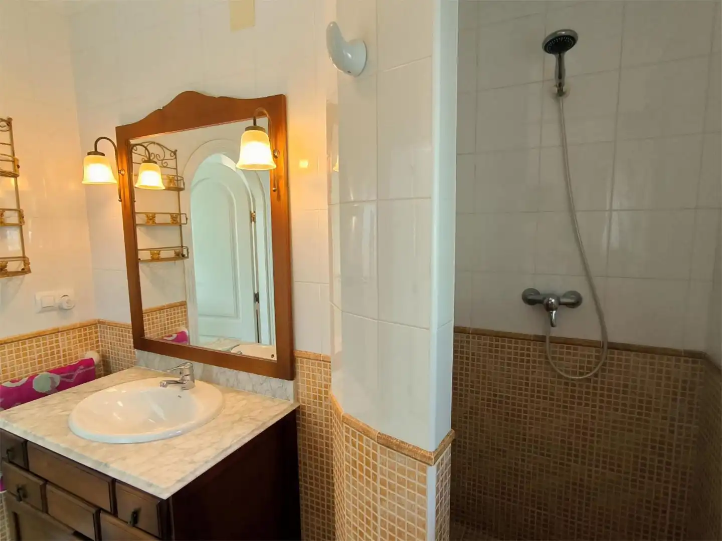 Bathroom of Detached homes for sale in  Zaragoza Capital  with Air Conditioner, Terrace and Swimming Pool
