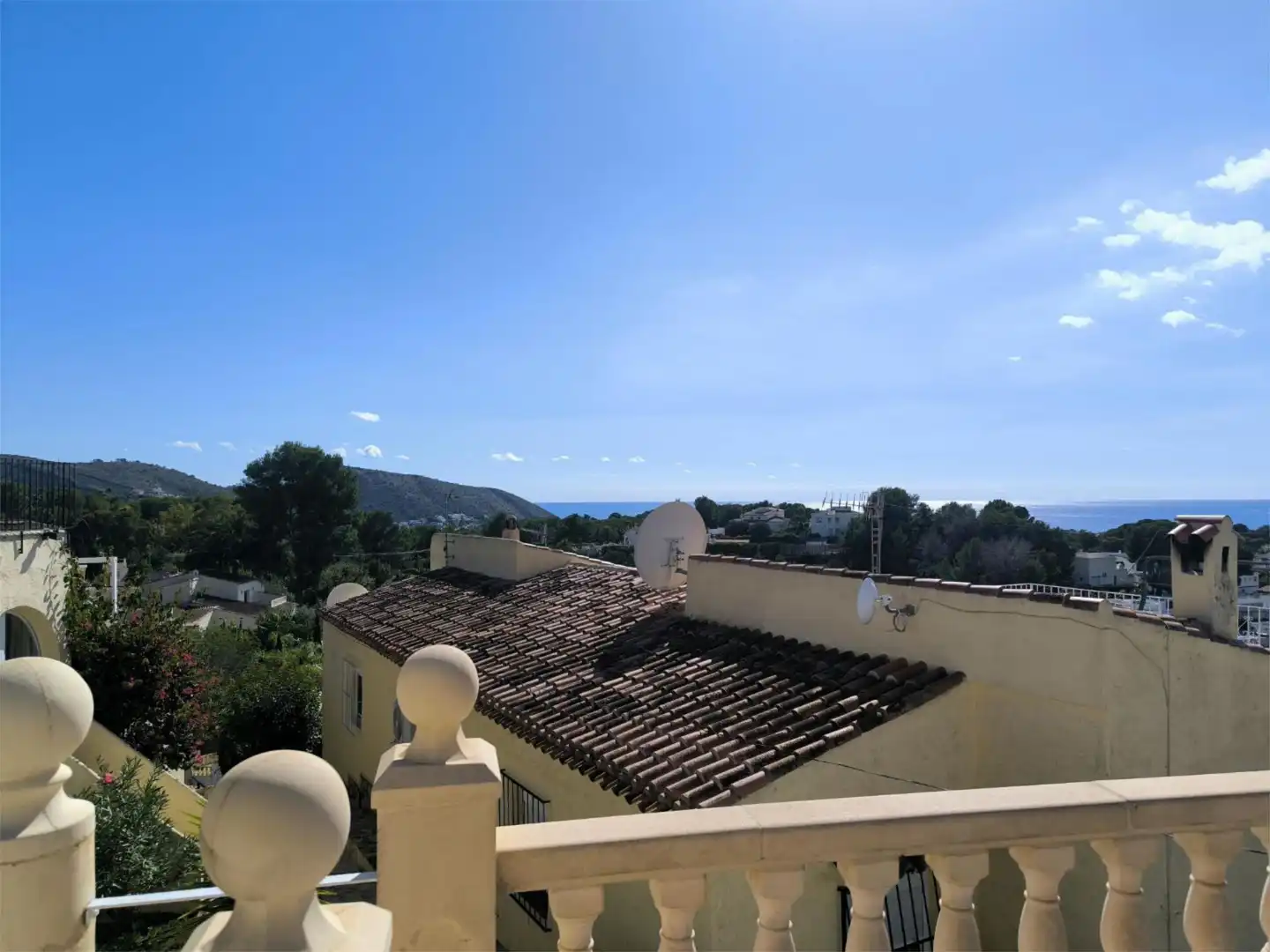 Exterior view of Detached homes for sale in  Zaragoza Capital  with Air Conditioner, Terrace and Swimming Pool