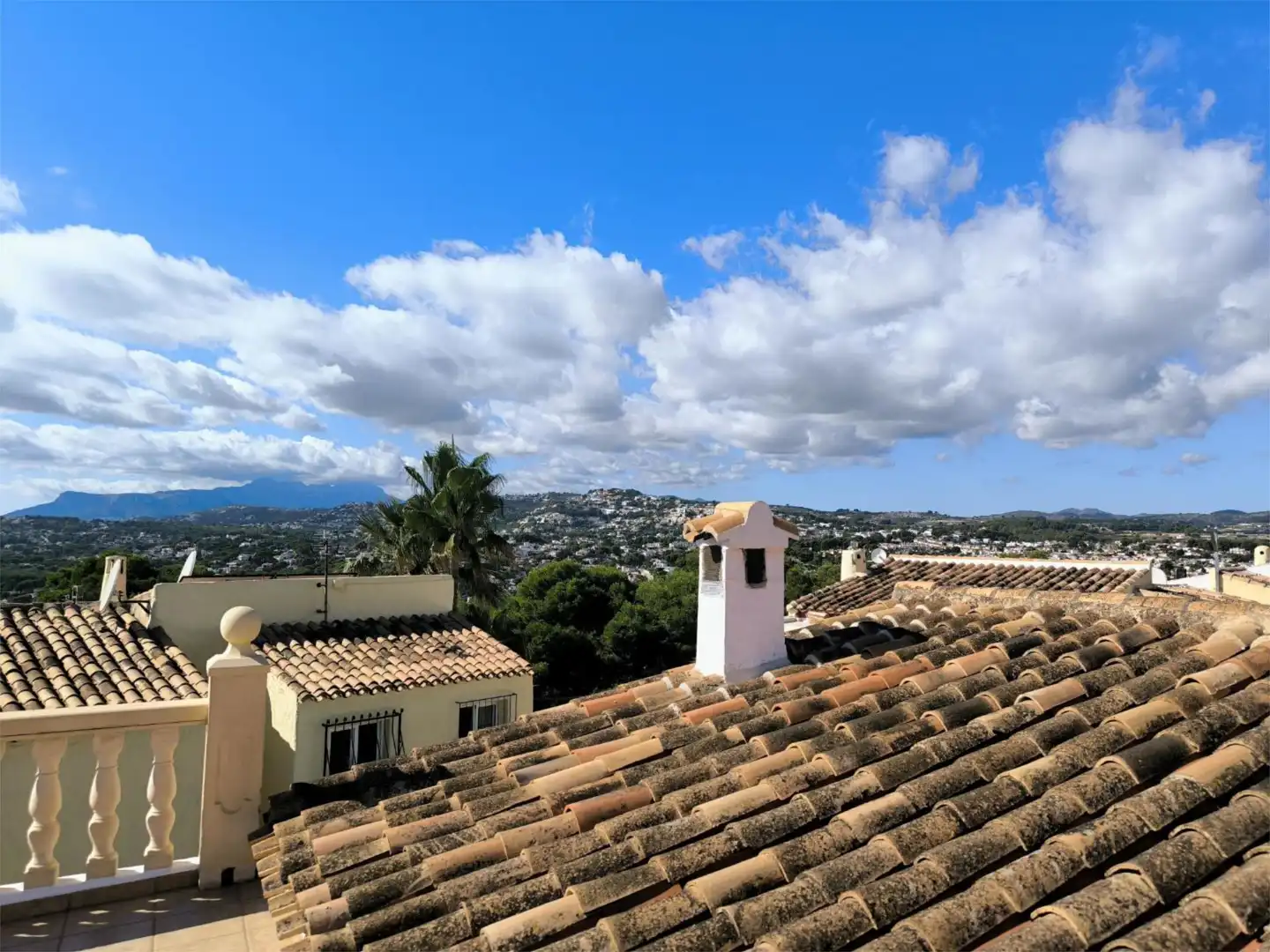 Exterior view of Detached homes for sale in  Zaragoza Capital  with Air Conditioner, Terrace and Swimming Pool