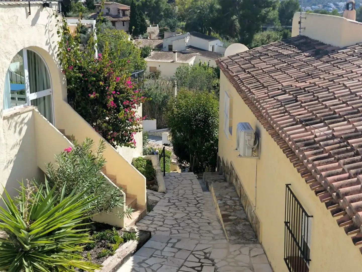 Exterior view of Detached homes for sale in  Zaragoza Capital  with Air Conditioner, Terrace and Swimming Pool