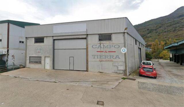 Nave industrial en Alquiler en Navaconcejo