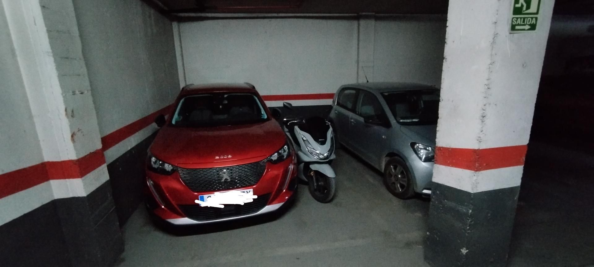 Garatge en venda a Carrer d'Ausiàs March, 2, Centro Ciudad Aparcament de Garatge en venda en Paterna