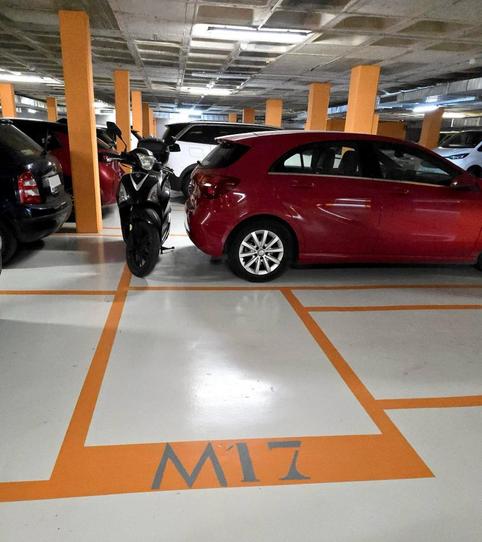 Photo 2 of Garage to rent in Carrer de Gonçal Pons, 17, Santa Eulàlia, Barcelona