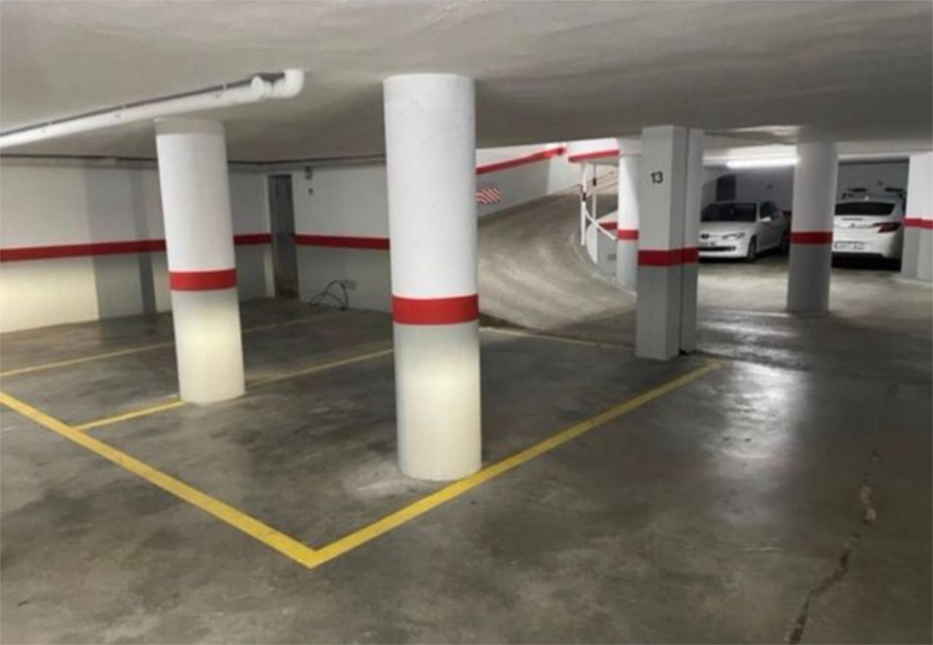 Parkplatz von Garage miete in Fraga