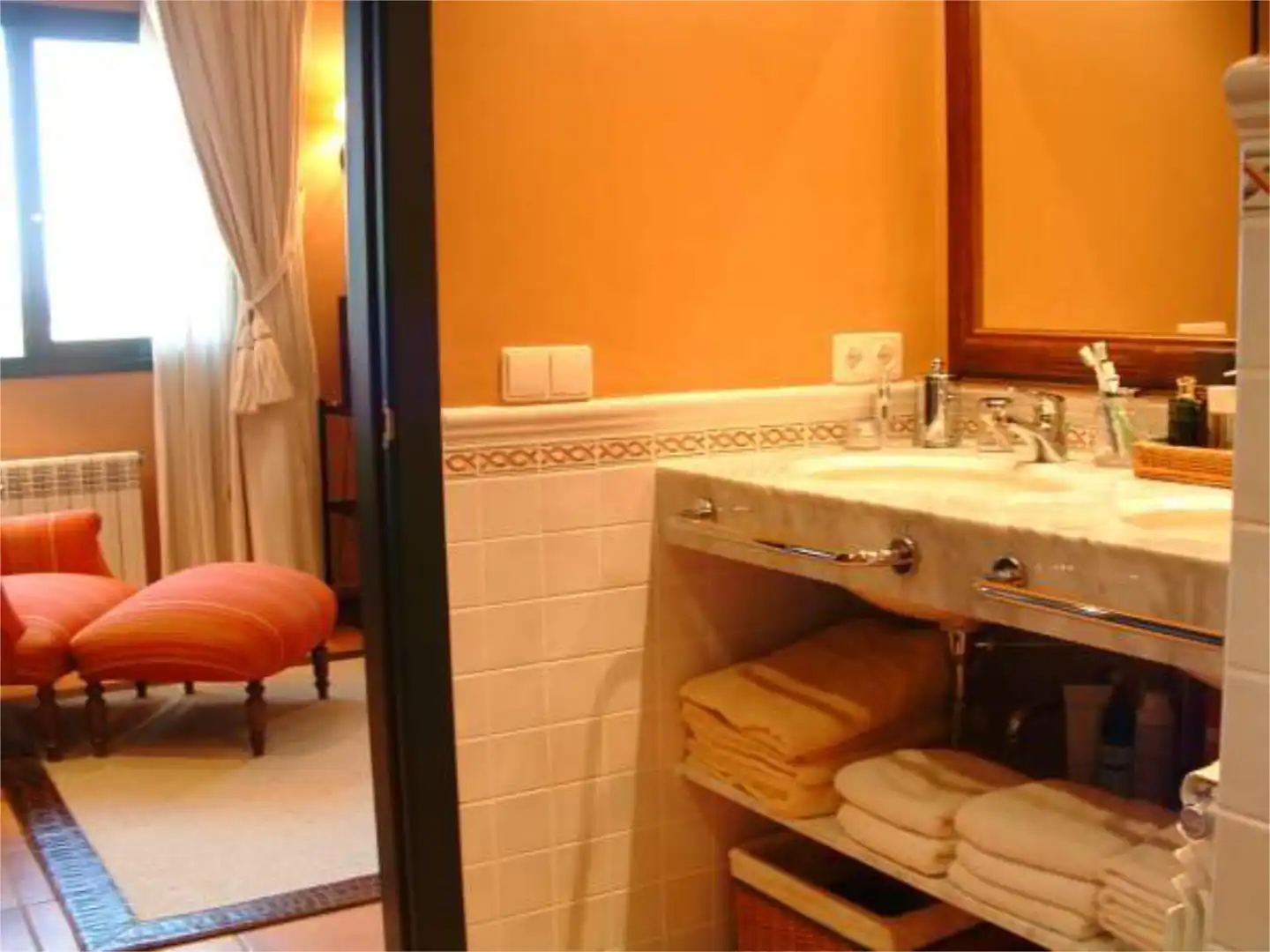 Casa o chalet en venta en Plaça de Les Acàcies, 6, Navata Baño de Casa o chalet en venta en Navata con Terraza, Piscina y Balcón