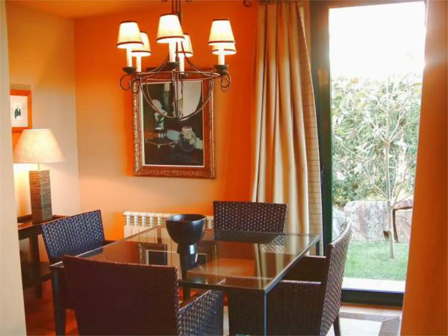 Casa o chalet en venta en Plaça de Les Acàcies, 6, Navata Comedor de Casa o chalet en venta en Navata con Terraza, Piscina y Balcón