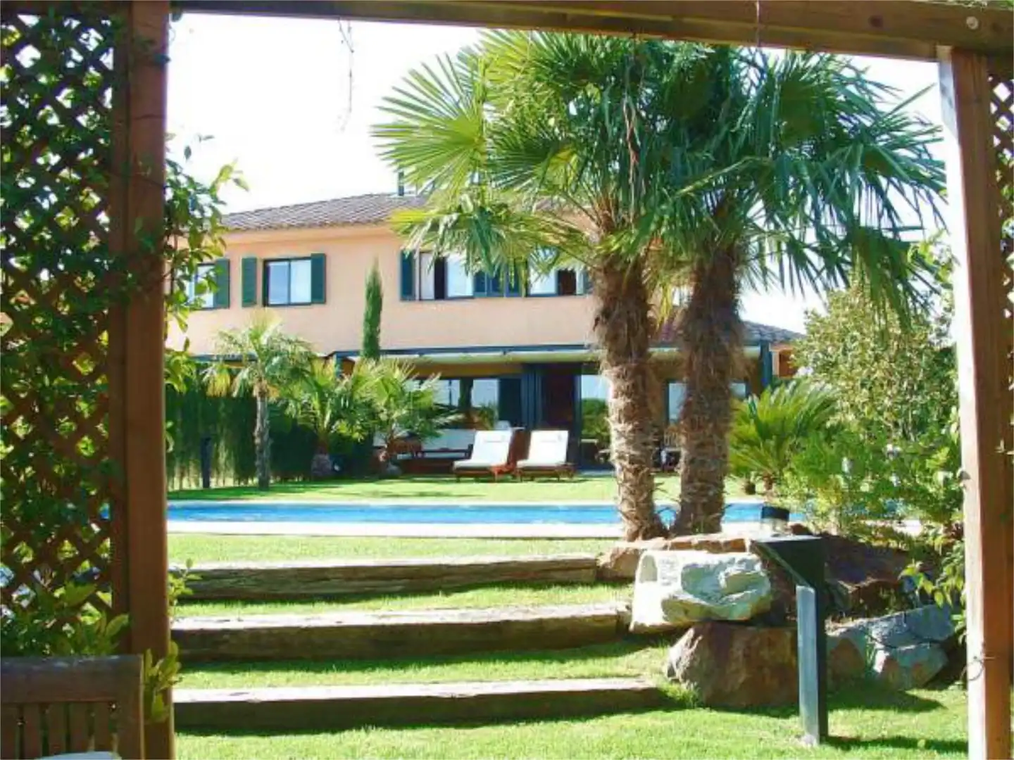 Casa o chalet en venta en Plaça de Les Acàcies, 6, Navata Jardín de Casa o chalet en venta en Navata con Terraza, Piscina y Balcón