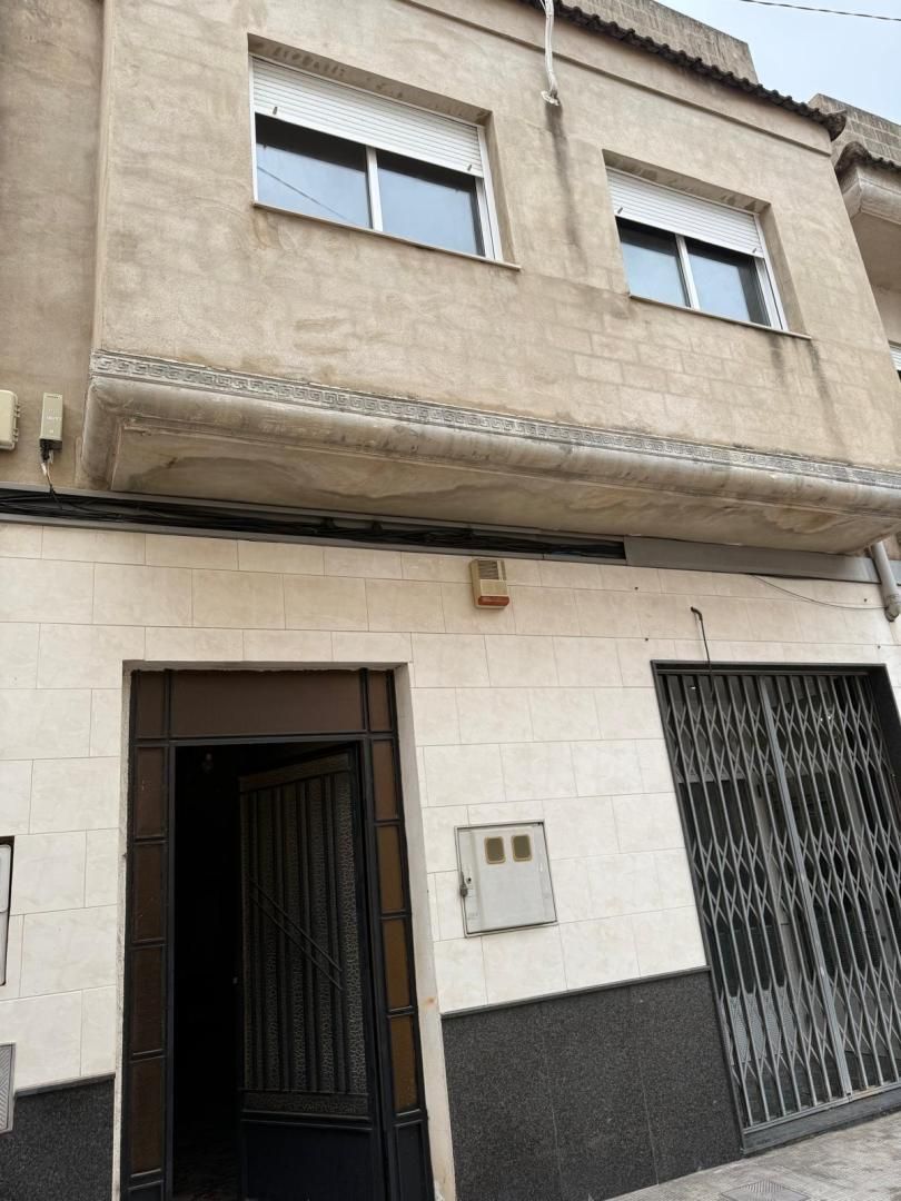 Vista exterior de Local de alquiler en Villanueva de Castellón