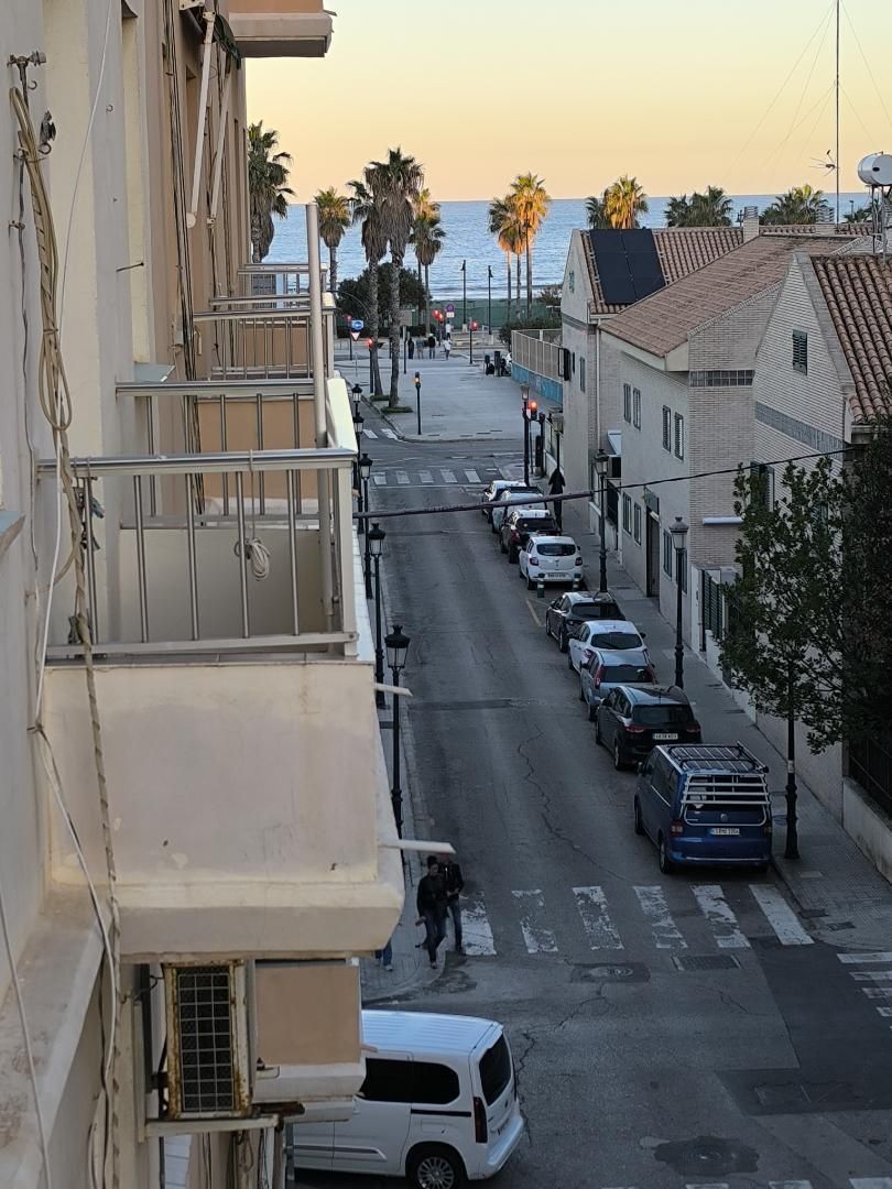 Flat for sale in Carrer de la Font D'en Carròs, 13, La Malva-rosa Exterior view of Flat for sale in Valencia Capital with Air Conditioner