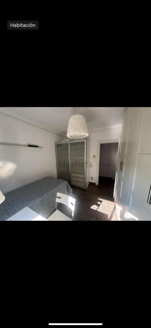 Flat to share in Calle de Ramón Pignatelli, 120, Plaza de Toros Bedroom of Flat to share in Zaragoza Capital with Air Conditioner, Heating and Furnished