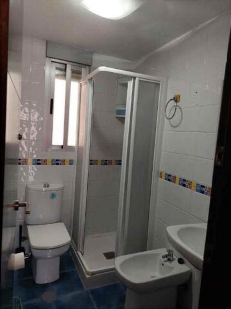 Flat to rent in San Ildefonso - Catedral Bathroom of Flat to rent in Jaén Capital with Furnished