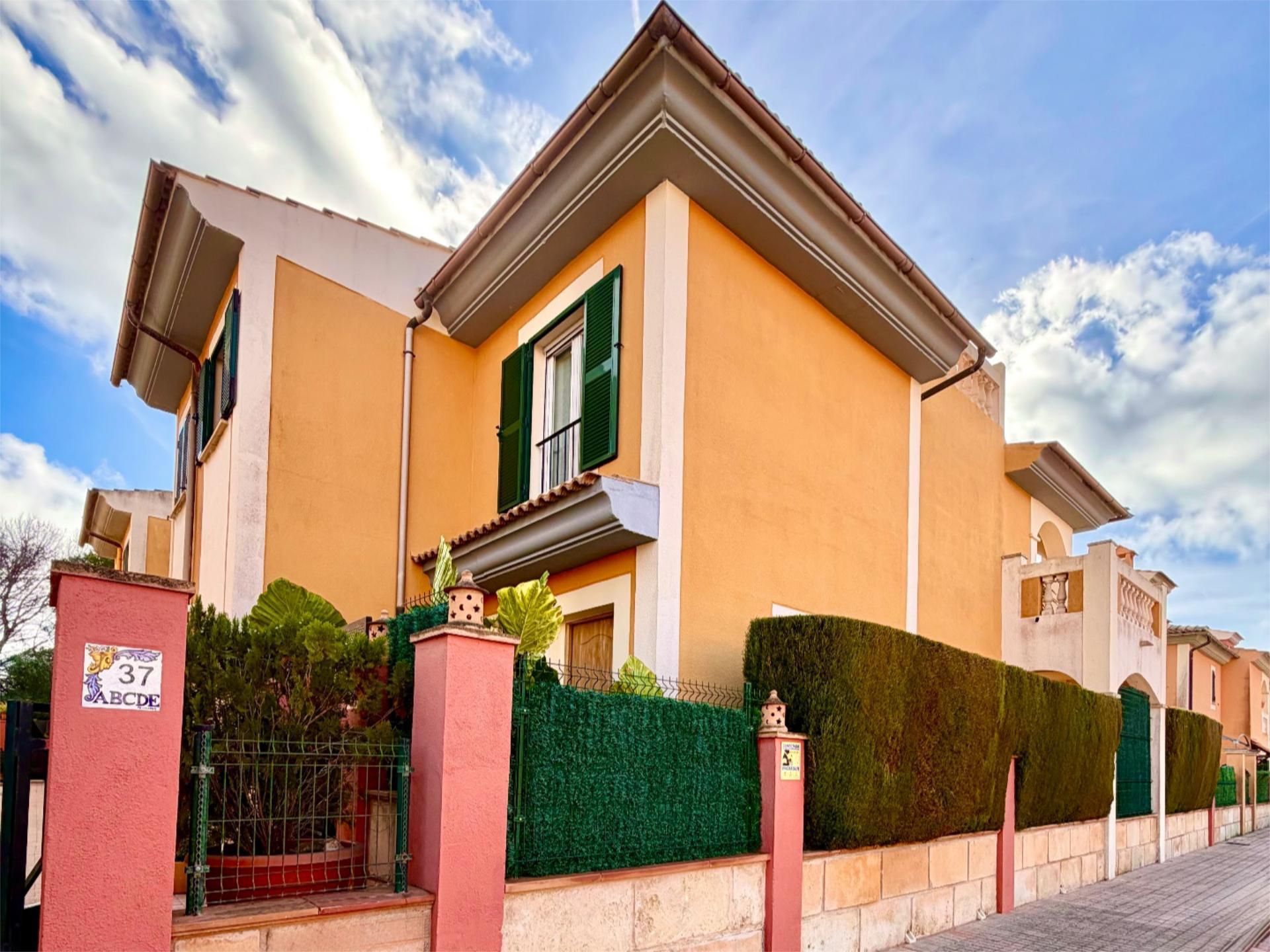 Casa adosada en venda a Carrer Penya-segat, 1, Badia Blava - Badia Gran - Tolleric Vista exterior de Casa adosada en venda en Llucmajor amb Terrassa i Balcó