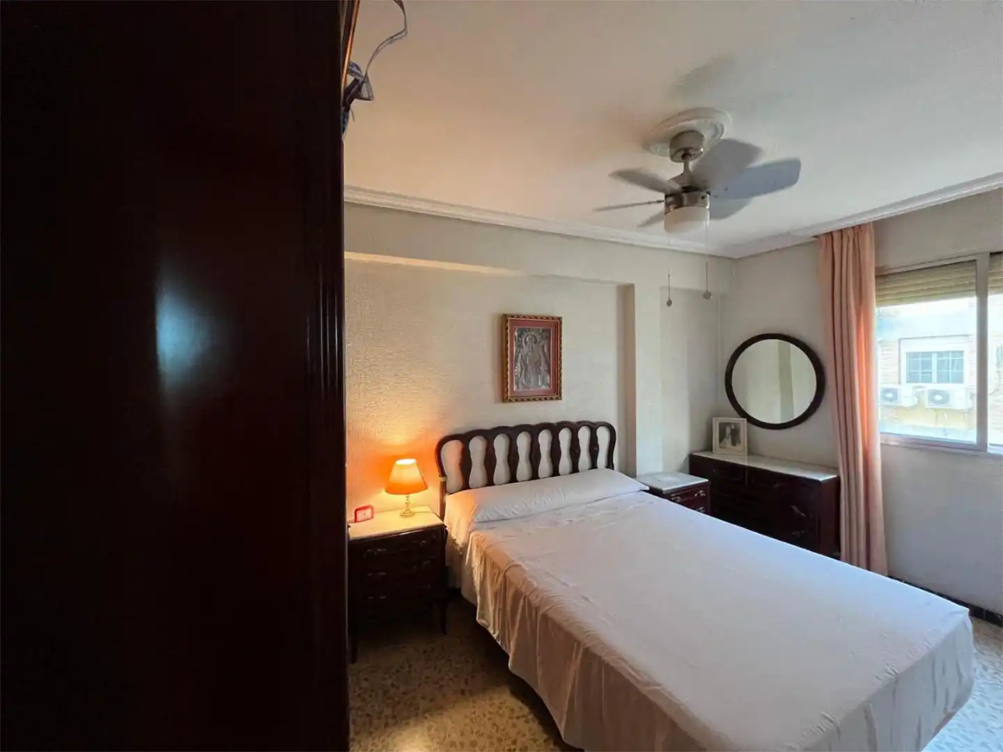 Bedroom of Flat for sale in Sevilla  with Air Conditioner, Storage room and Furnished