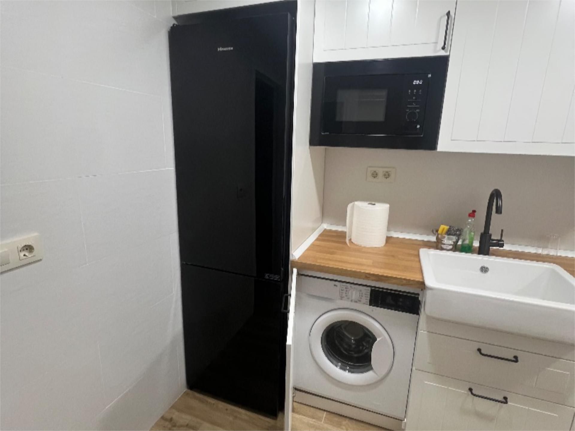 Cuina de Pis de lloguer en  Madrid Capital amb Aire condicionat, Calefacció i Terrassa