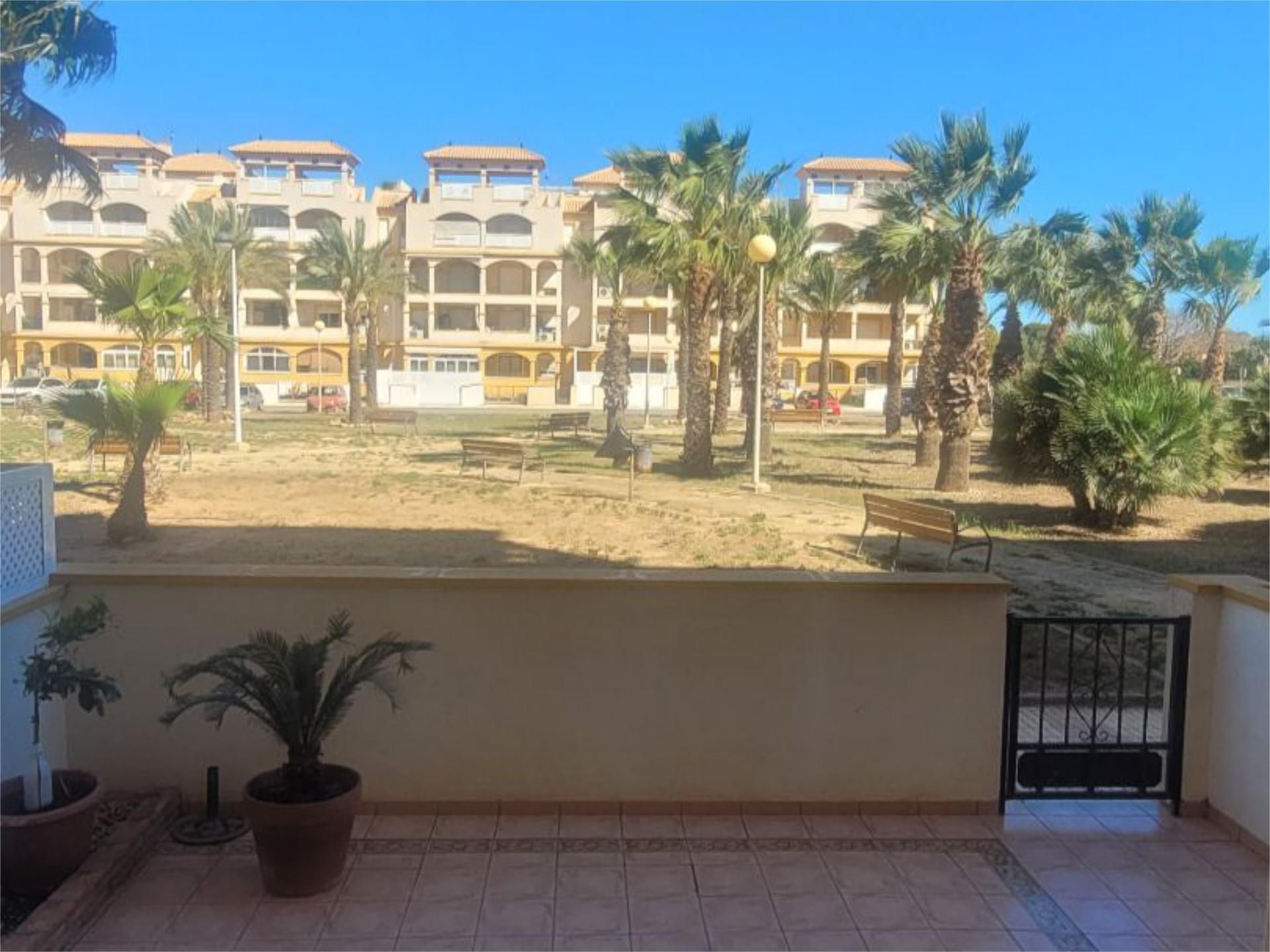 Vista exterior de Pis en venda en Cartagena amb Aire condicionat, Terrassa i Piscina