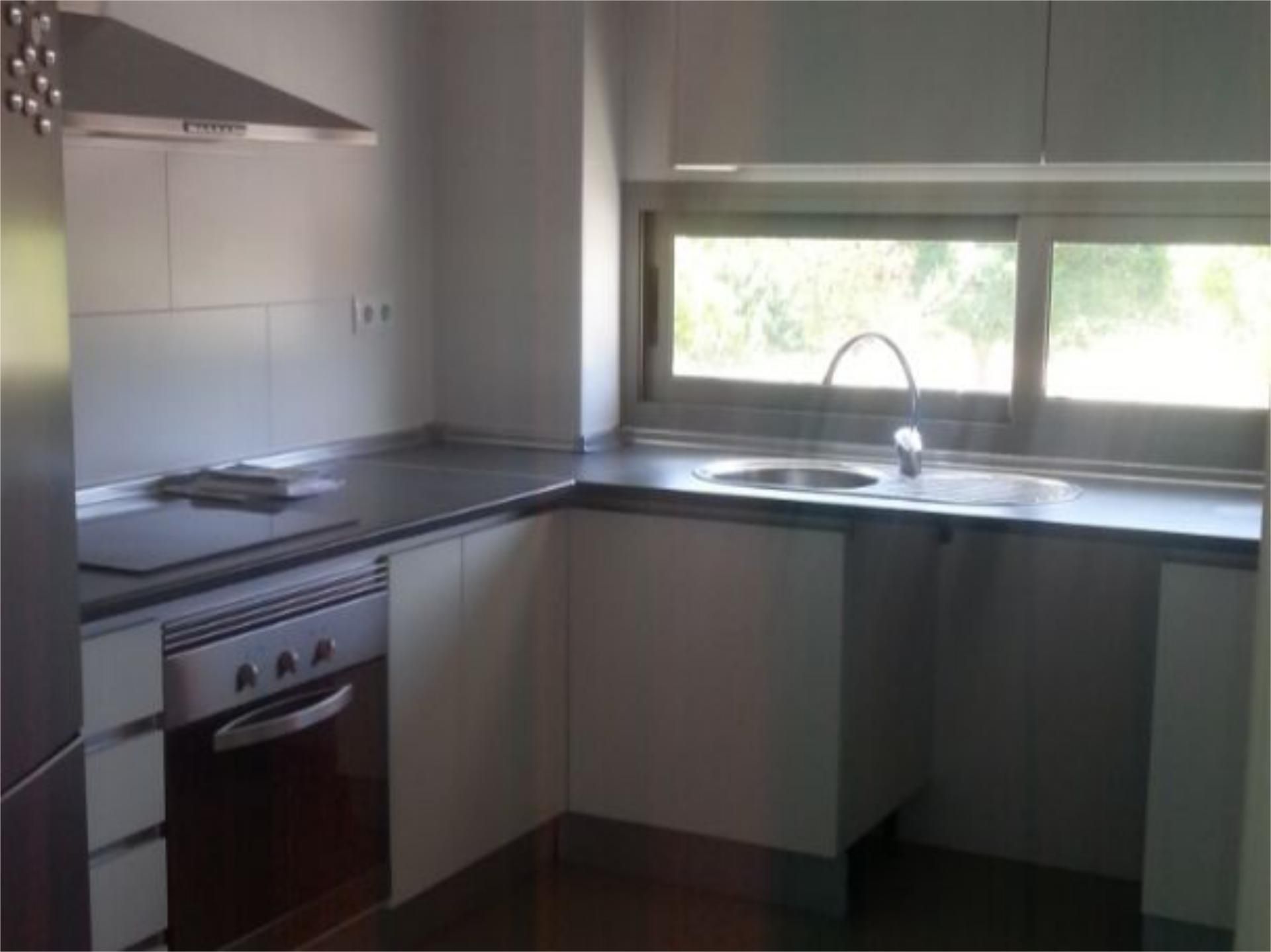 Àtic de lloguer a Calle Monasterio de Sigena, 9, San Javier ciudad Cuina de Àtic de lloguer en San Javier amb Aire condicionat, Calefacció i Jardí privat