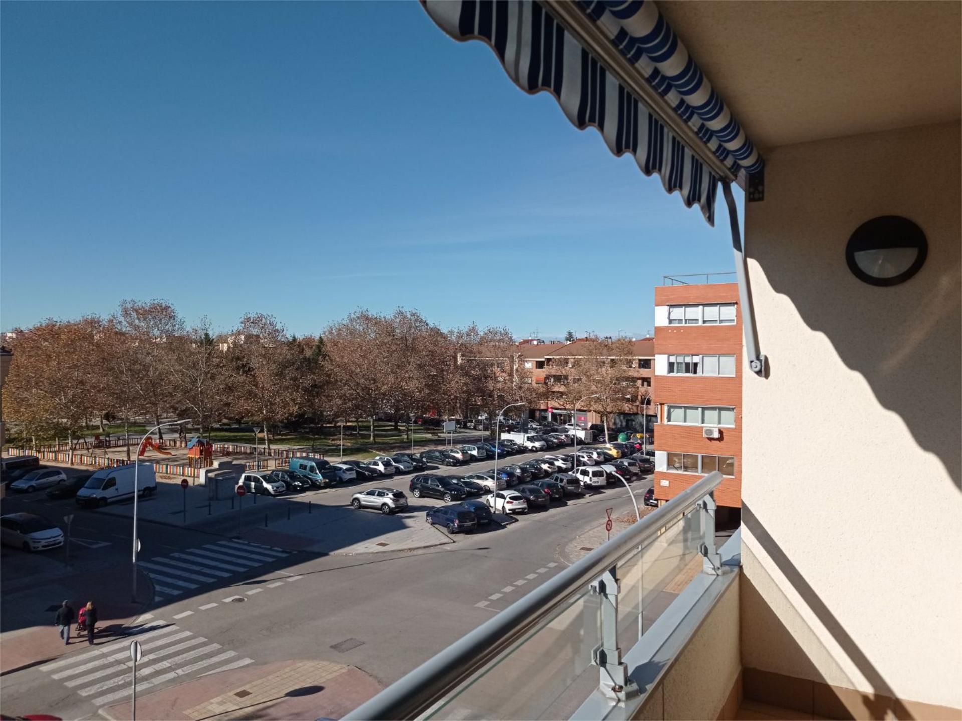 Flat to rent in Calle Valdemoro, 25, San José - Buenos Aires Exterior view of Flat to rent in Pinto with Air Conditioner, Heating and Parquet flooring