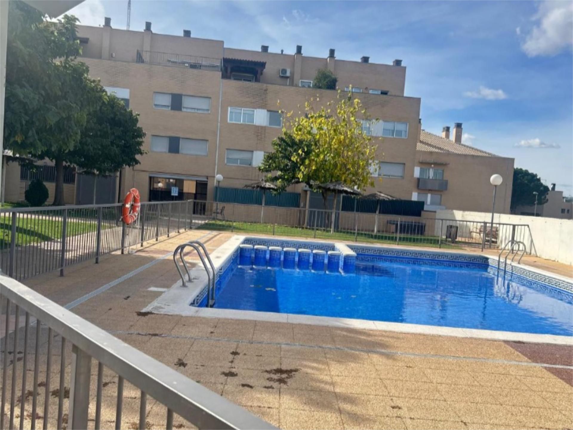 Flat for sale in Calle Ramón y Cajal, 70, Cadrete Swimming pool of Flat for sale in Cadrete with Air Conditioner, Terrace and Swimming Pool