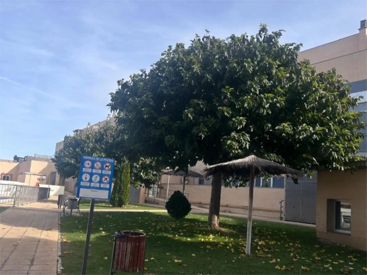 Pis en venda a Calle Ramón y Cajal, 70, Cadrete Vista exterior de Pis en venda en Cadrete amb Aire condicionat, Terrassa i Piscina