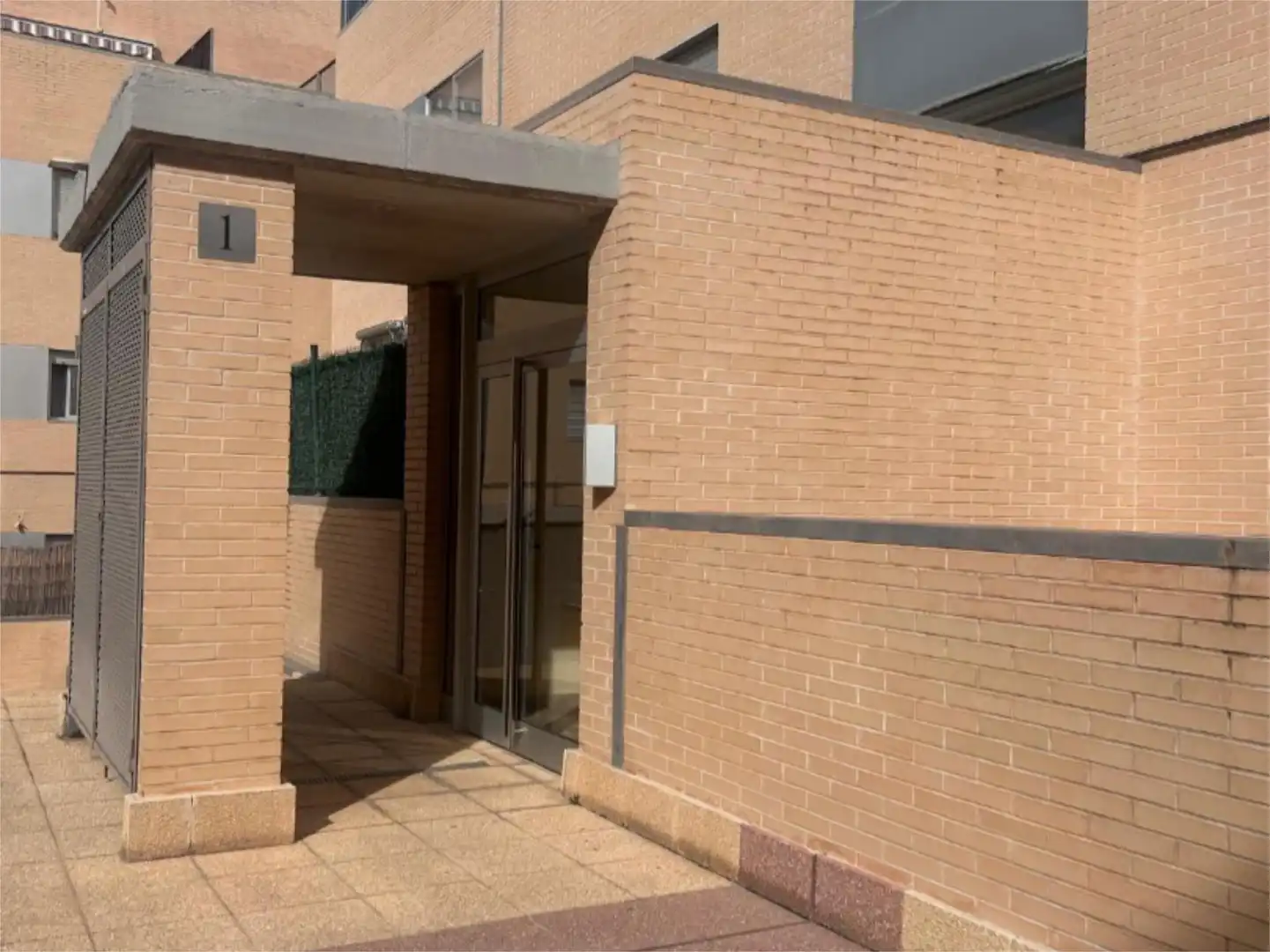 Pis en venda a Calle Ramón y Cajal, 70, Cadrete Vista exterior de Pis en venda en Cadrete amb Aire condicionat, Terrassa i Piscina