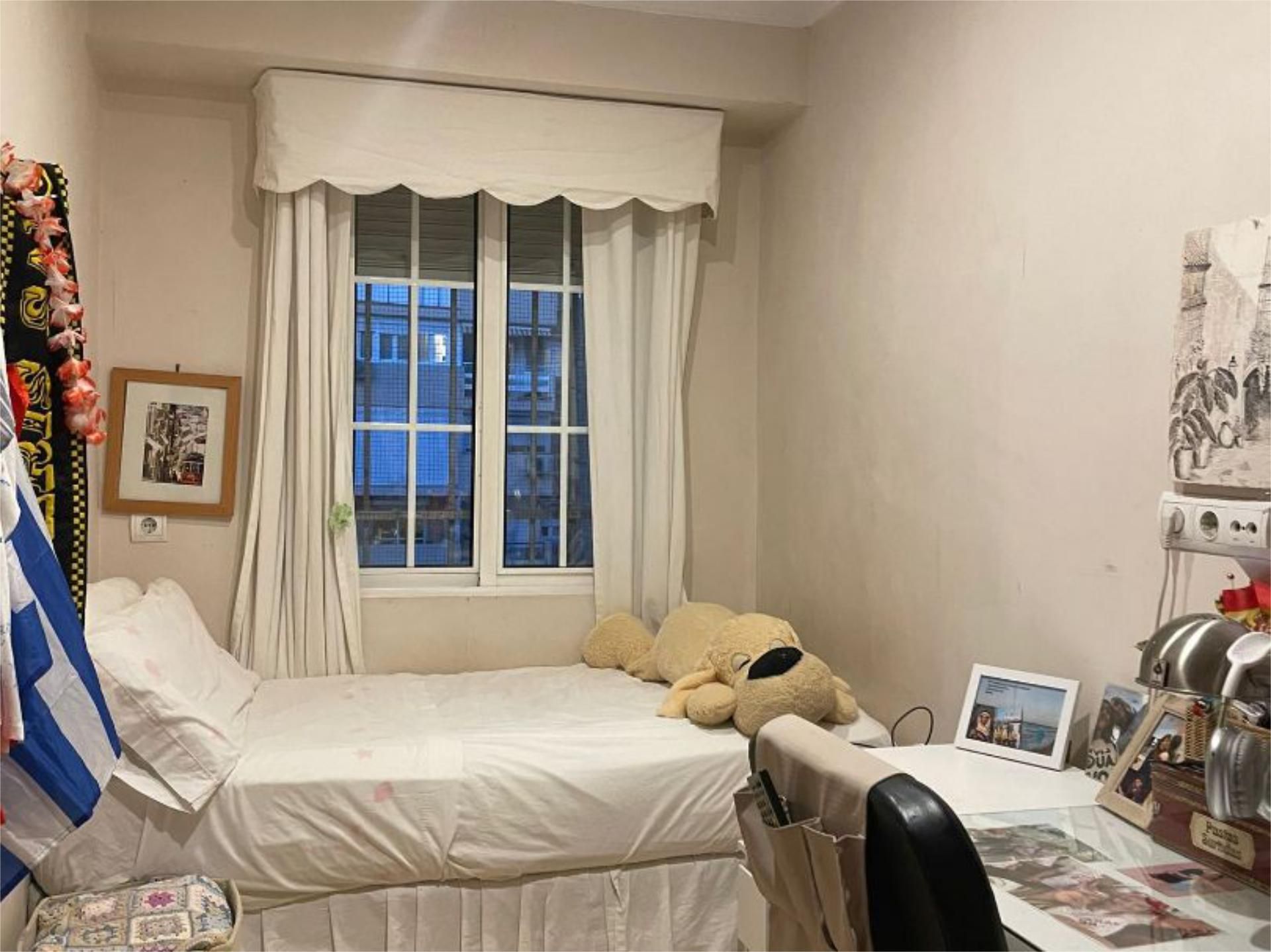 Dormitori de Pis en venda en  Sevilla Capital amb Aire condicionat, Calefacció i Parquet