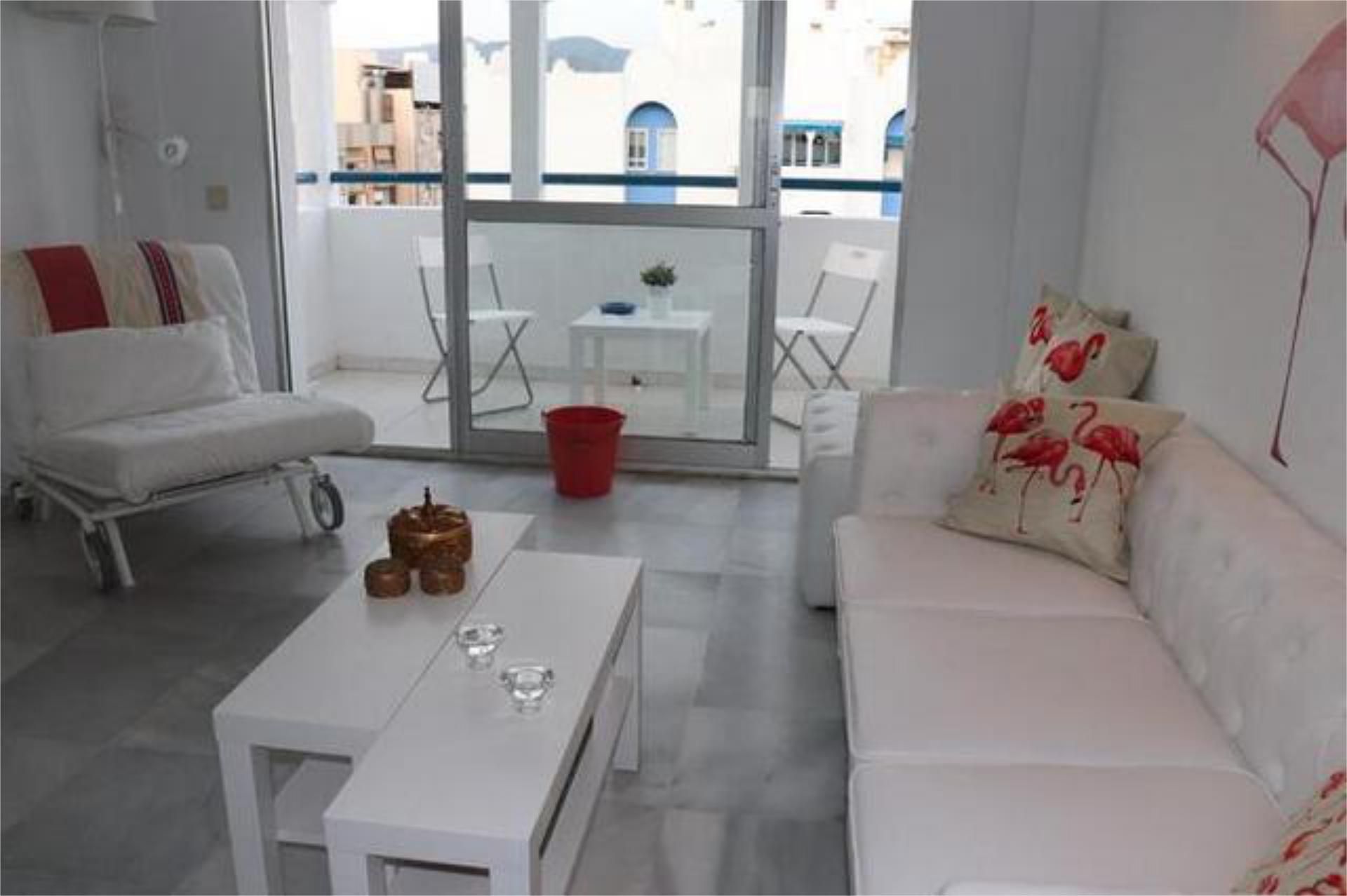 Pis de lloguer a Parque Ayala - Jardín de la Abadía - Huelín Vista exterior de Pis de lloguer en Málaga Capital amb Calefacció, Jardí privat i Terrassa