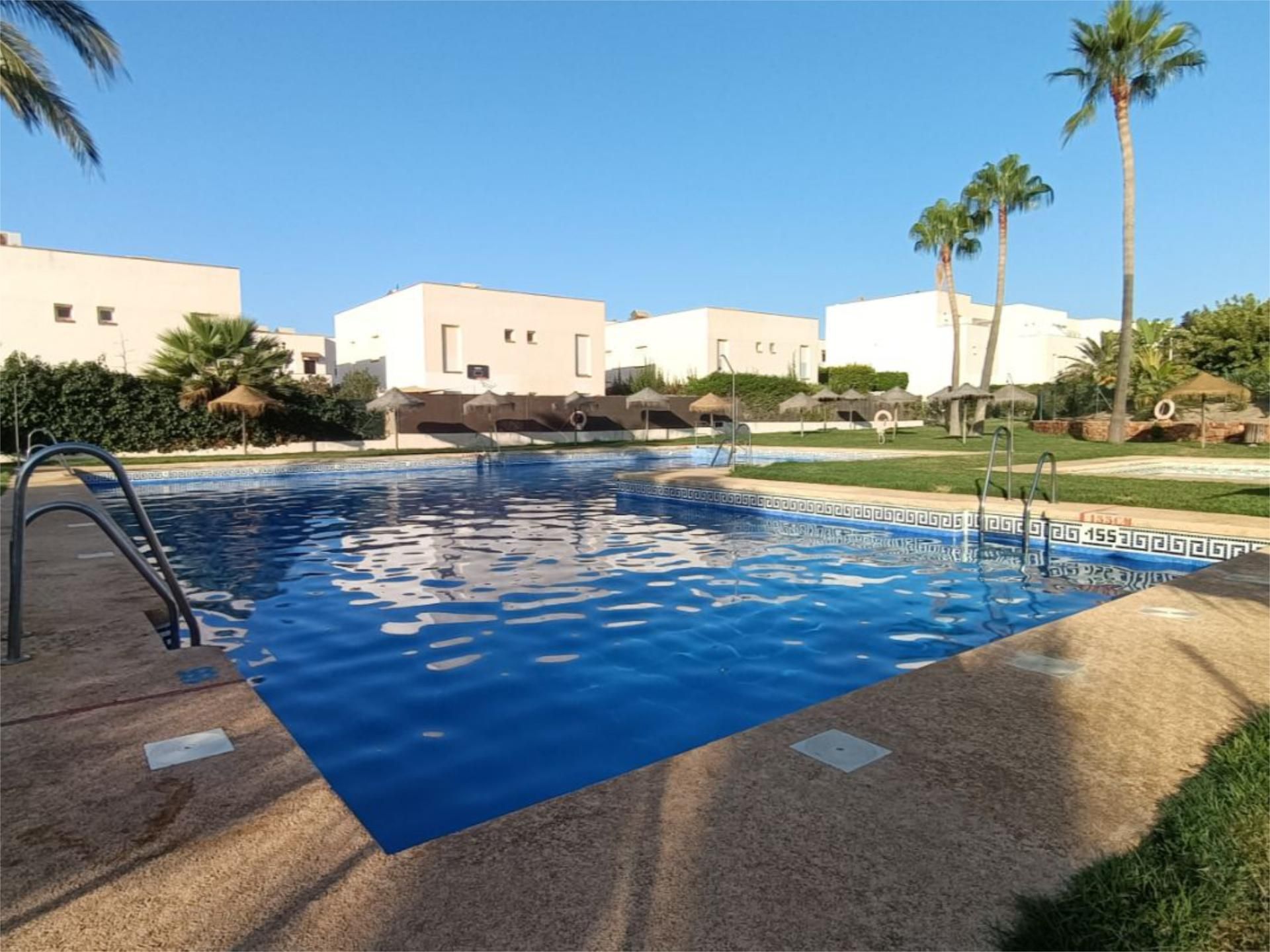 Ático de alquiler en Avenida de los Juegos del Mediterráneo, 4, El Toyo Piscina de Ático de alquiler en Almería Capital con Aire acondicionado, Calefacción y Terraza