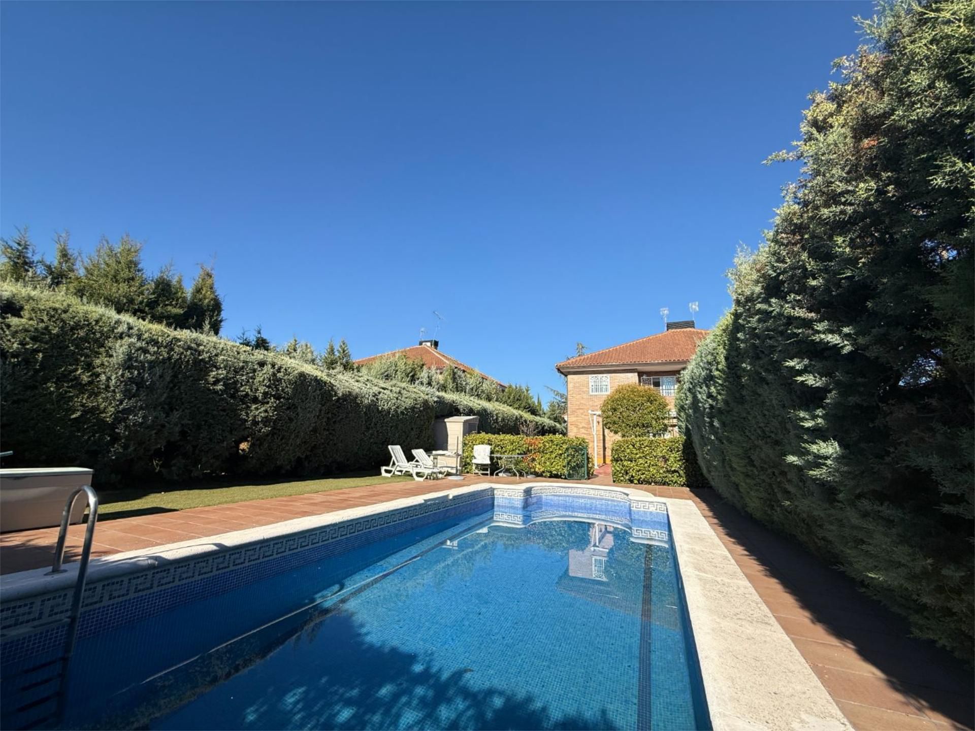 Piscina de Casa adosada en venta en Griñón con Aire acondicionado, Terraza y Piscina