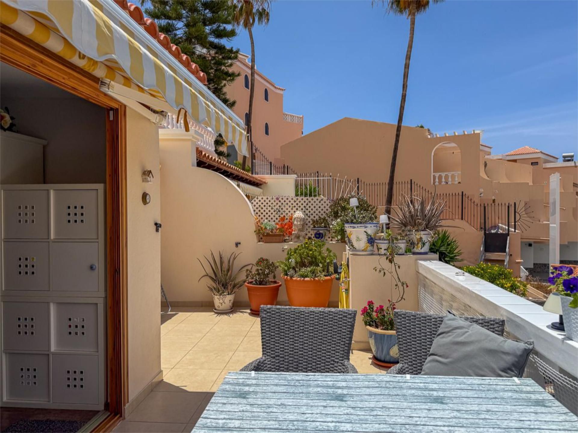 Flat for sale in Calle Diario de Avisos, 3, San Eugenio Alto Terrace of Flat for sale in Adeje with Air Conditioner, Parquet flooring and Terrace