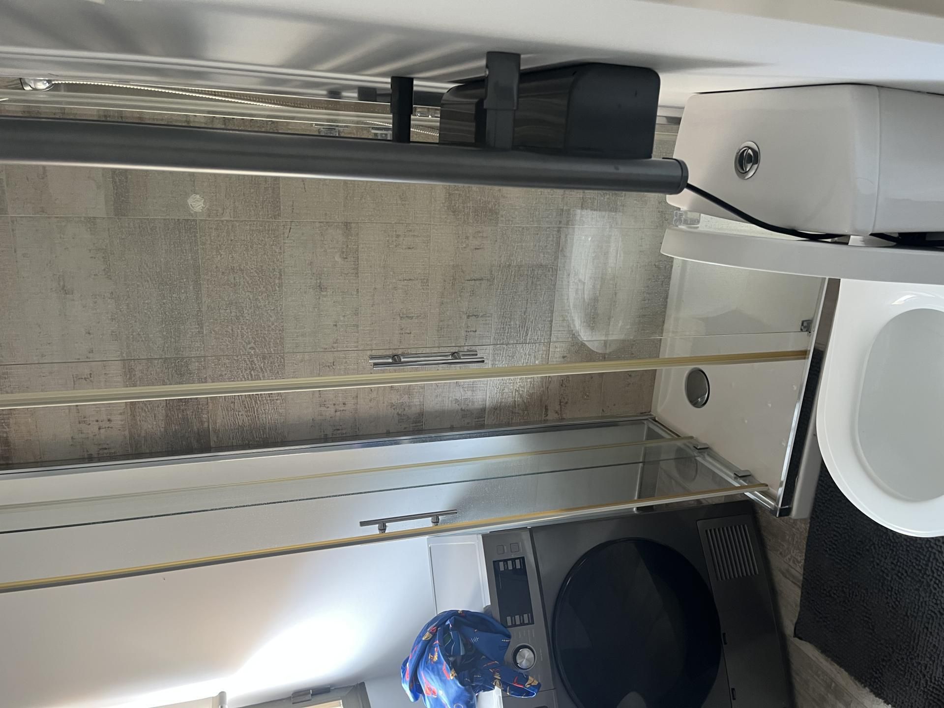 Pis per a compartir a Calle Virgen del Pilar, 13, Playa Bajadilla - Puertos Bany de Pis per a compartir en Marbella amb Aire condicionat, Calefacció i Moblat