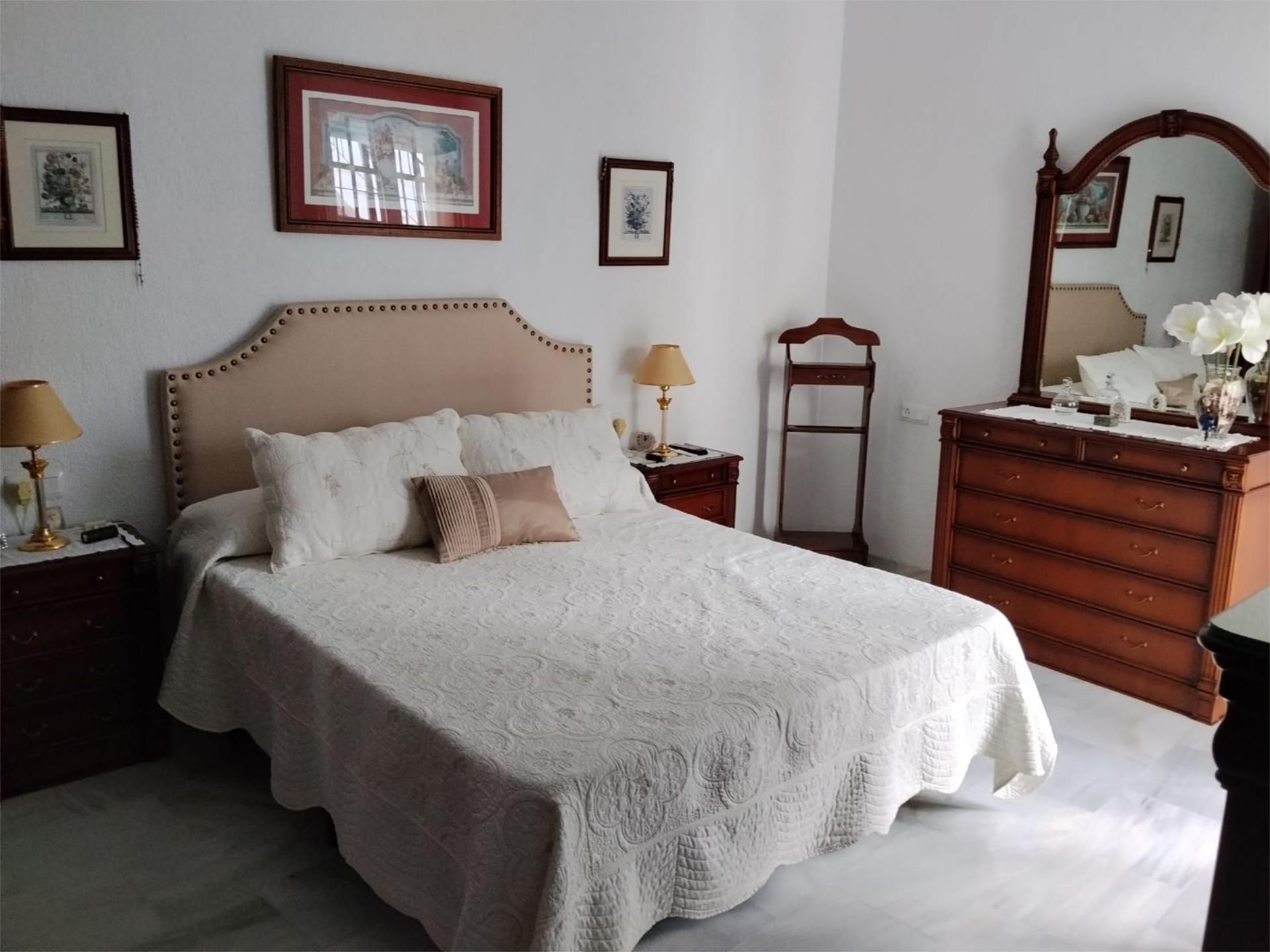 Casa o xalet en venda a Calle Porvera, Centro Dormitori de Casa o xalet en venda en Jerez de la Frontera amb Aire condicionat, Terrassa i Balcó