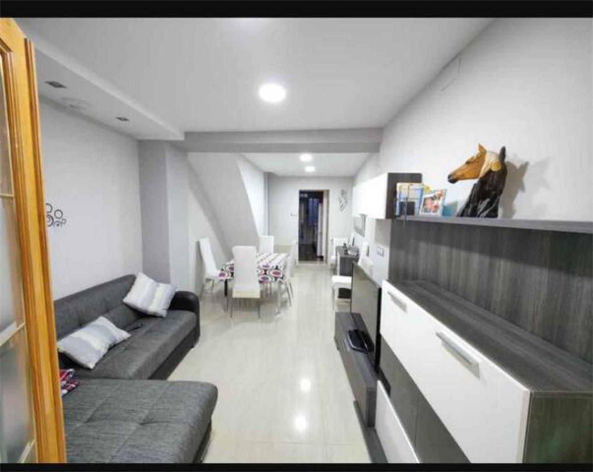 Sala d'estar de Casa o xalet de lloguer en Yátova amb Calefacció, Terrassa i Traster