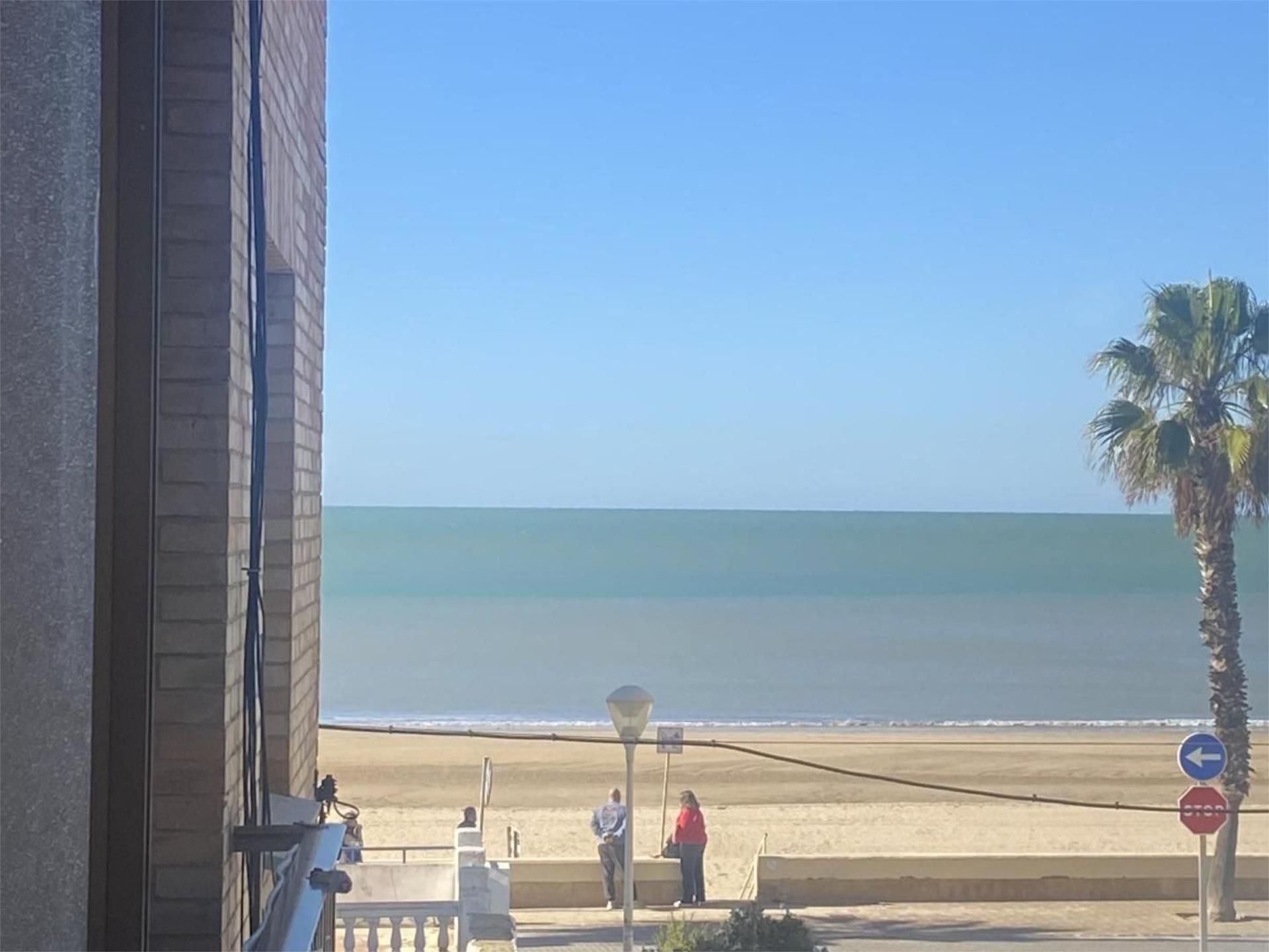 Vista exterior de Pis en venda en Chipiona amb Terrassa