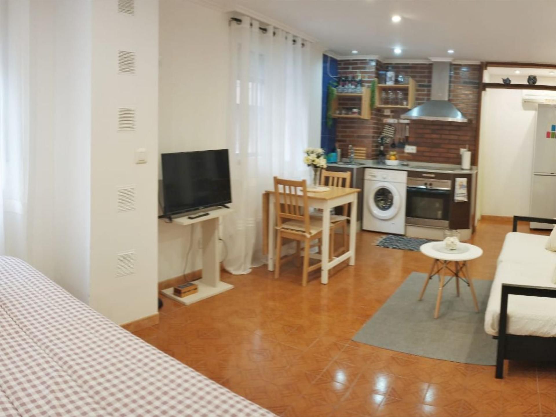Apartment for sale in Calle de Segovia, 13, Barrio de San José Apartment for sale in Zaragoza Capital with Air Conditioner and Furnished