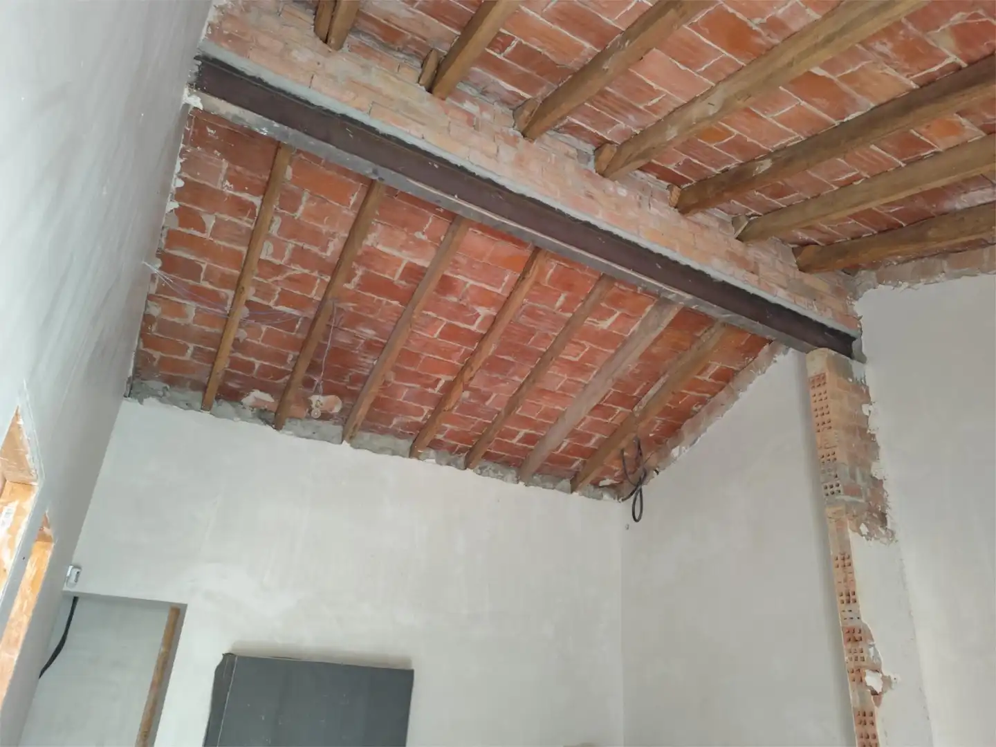 Einfamilien-Reihenhaus zum Verkauf in Plaça Major, 8, Roda de Ter Einfamilien-Reihenhaus zum Verkauf in Plaça Major, 8, Roda de Ter