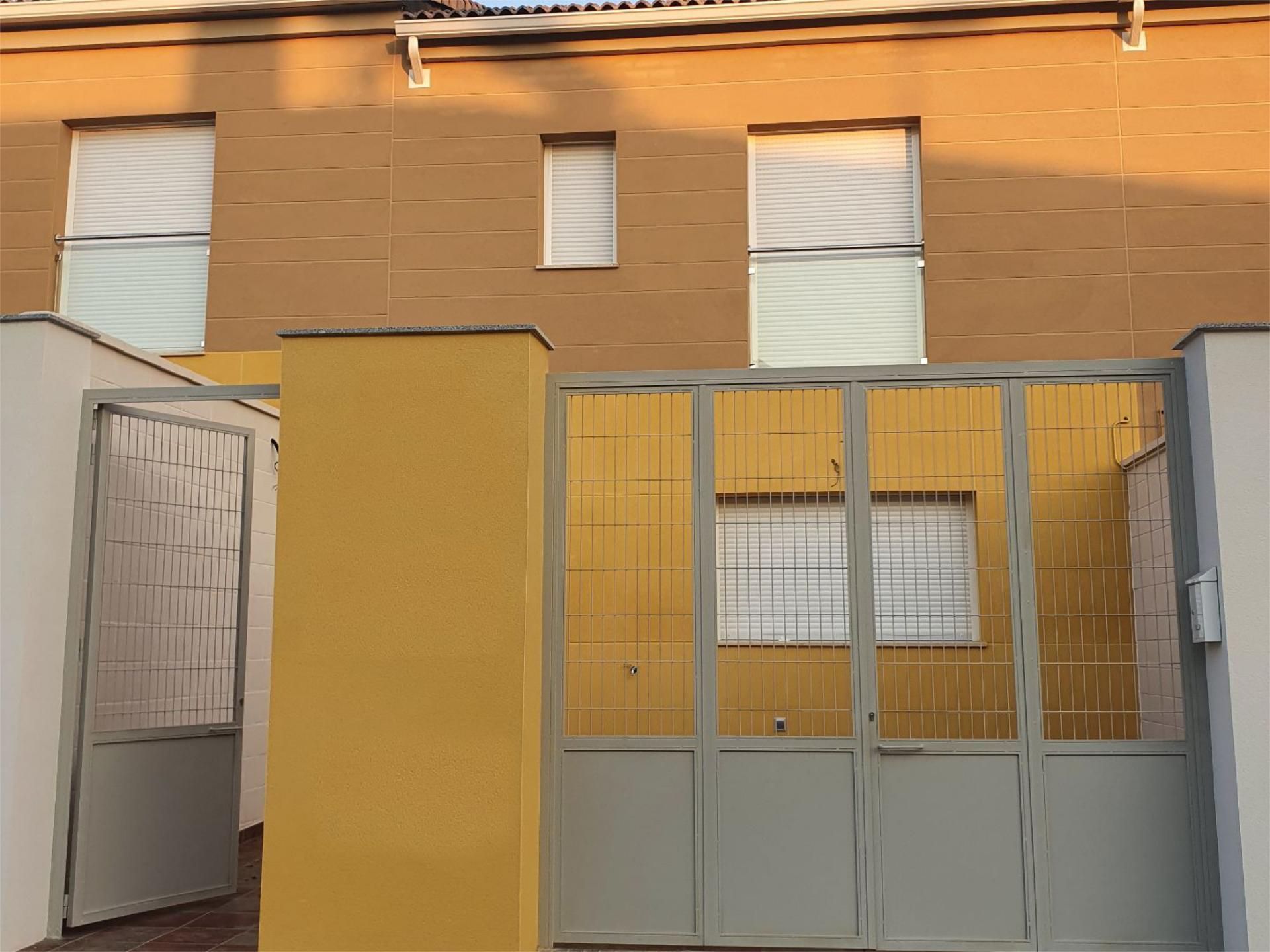 Single-family semi-detached for sale in Norte Exterior view of Single-family semi-detached for sale in Mérida with Air Conditioner