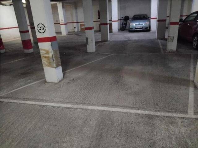 Garaje en Alquiler en Parque Geólogo José Royo Gómez