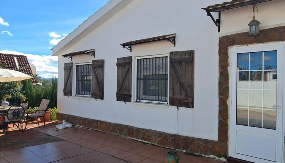 House or chalet for sale in Carrer Font del Roure, 76, Mogente / Moixent, Valencia - image 1 Photo 1 of House or chalet for sale in Carrer Font del Roure, 76, Mogente / Moixent, Valencia