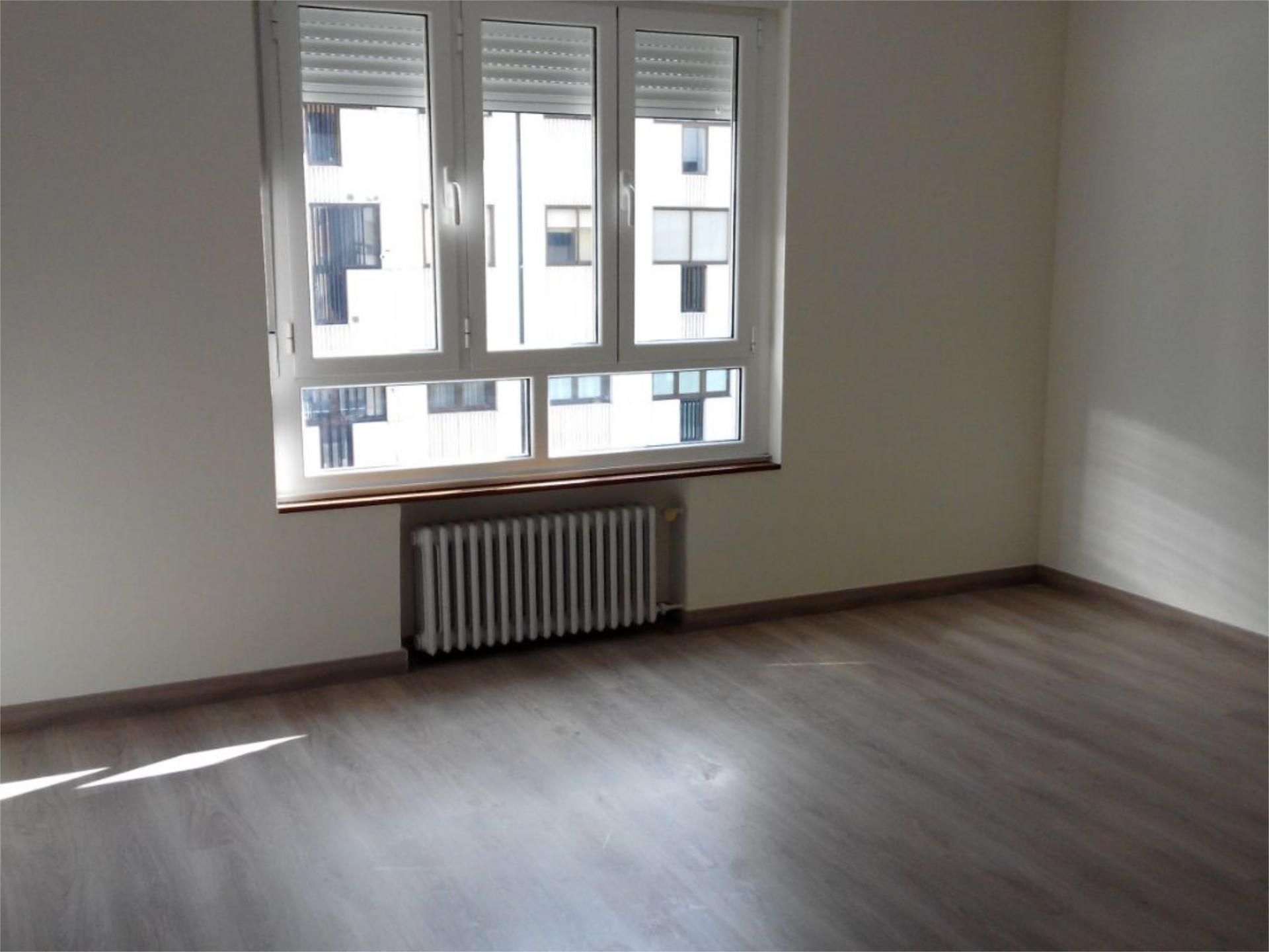 Habitación de Piso de alquiler en Ponferrada con Calefacción, Parquet y Terraza
