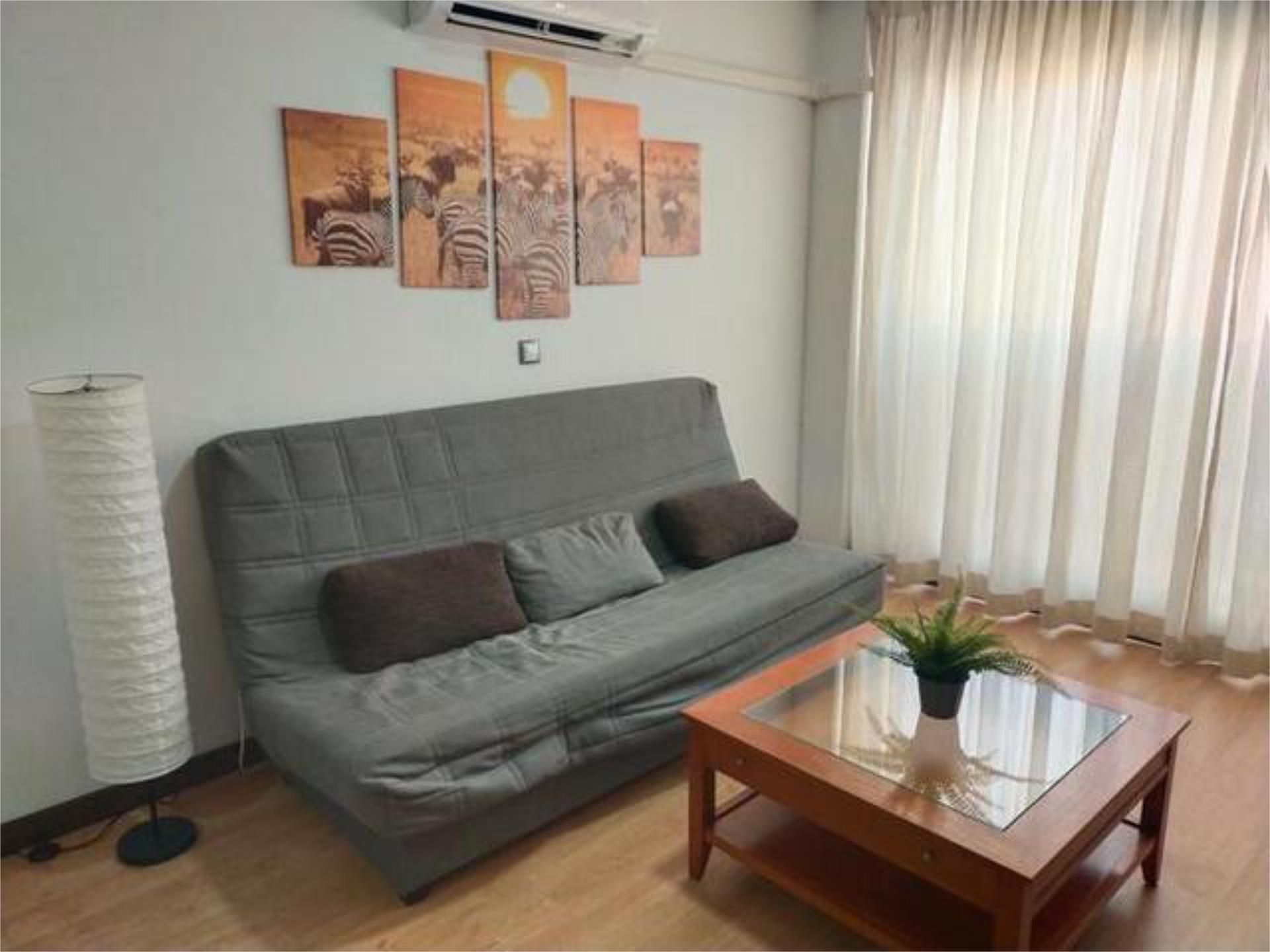 Pis de lloguer a Albolote Sala d'estar de Pis de lloguer en Albolote amb Calefacció i Moblat