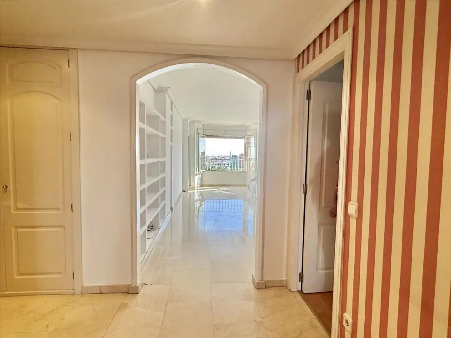 Piso en venta en Calle de Yerma, 8, Costillares Piso en venta en Madrid con Aire acondicionado, Calefacción y Parquet