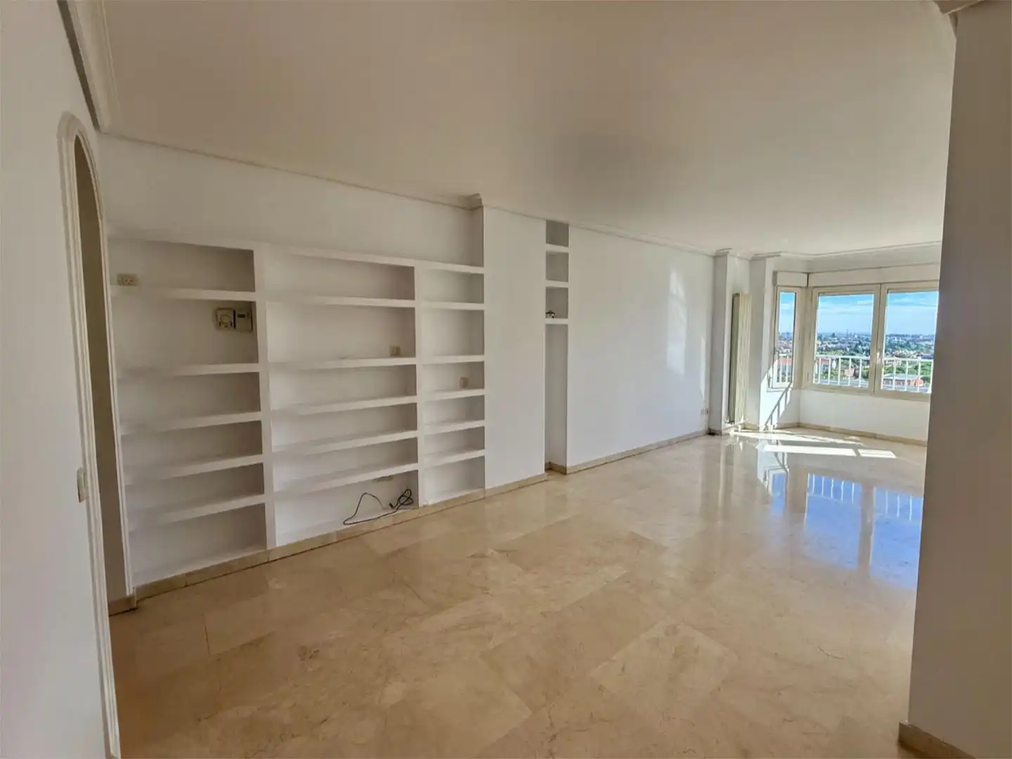Piso en venta en Calle de Yerma, 8, Costillares Piso en venta en Madrid con Aire acondicionado, Calefacción y Parquet
