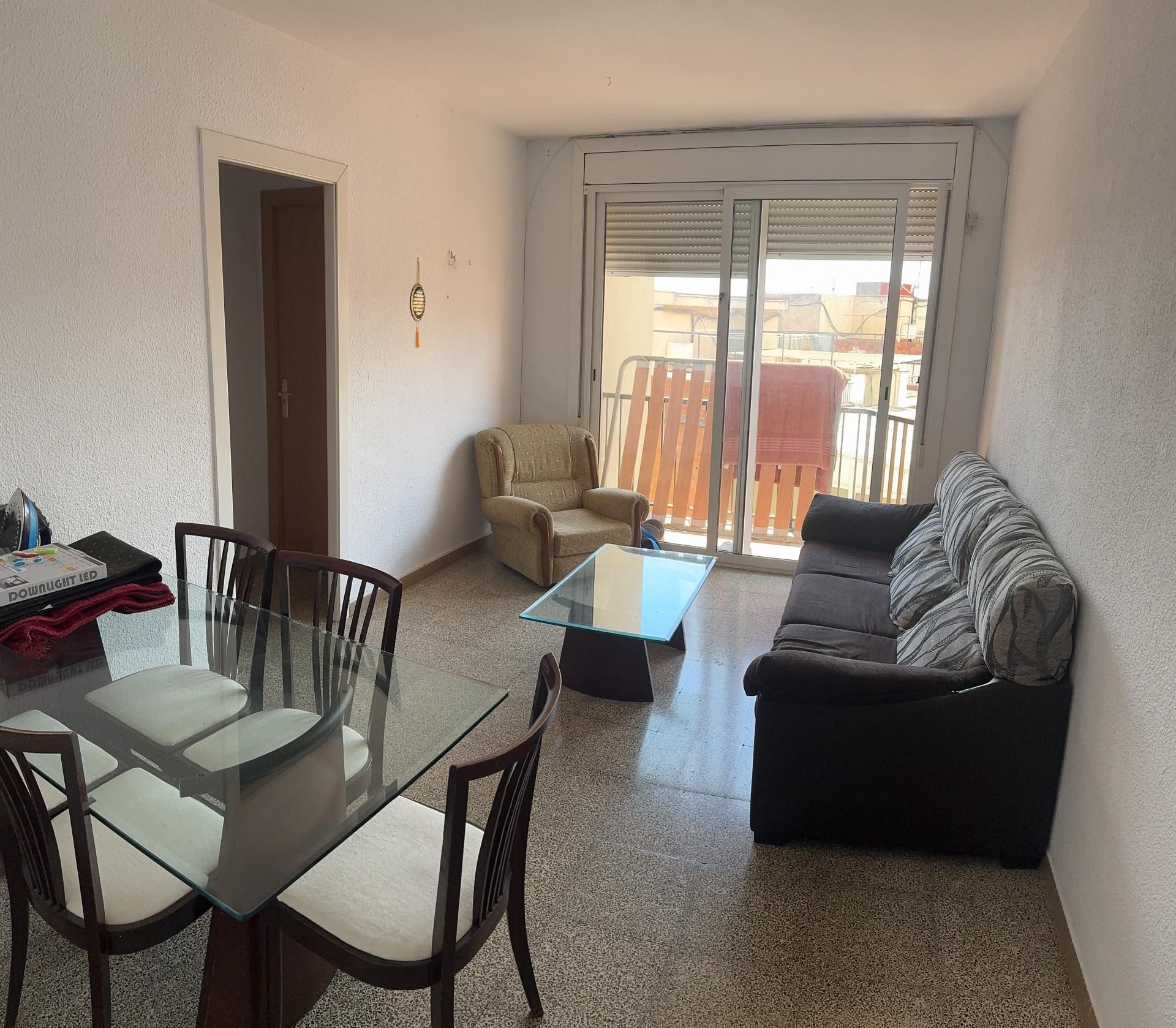 Apartment to share in Riera de la Creu, 79, Centre Living room of Apartment to share in L'Hospitalet de Llobregat with Furnished and Balcony