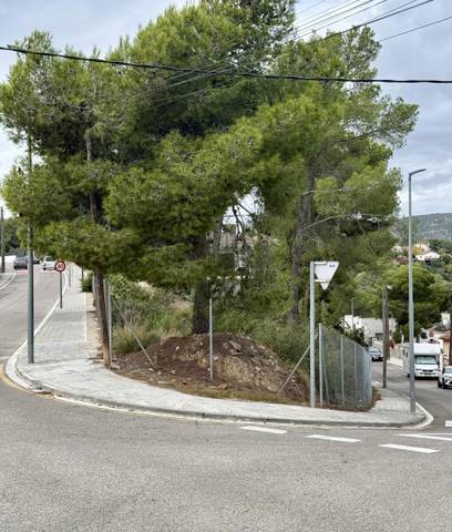 Terreno residencial en Venta en Avenida Califçå Rnia, 755 en Canyelles