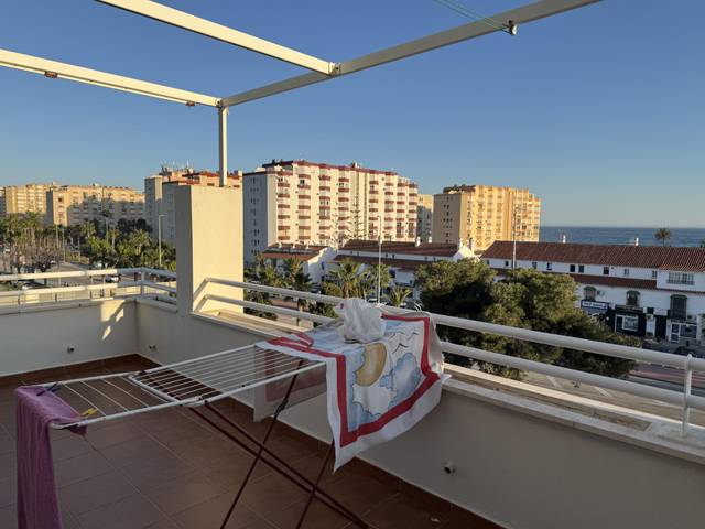 Apartamento en Alquiler en Avenida de Andalucía, 122 en Urbanización Santa Rosa