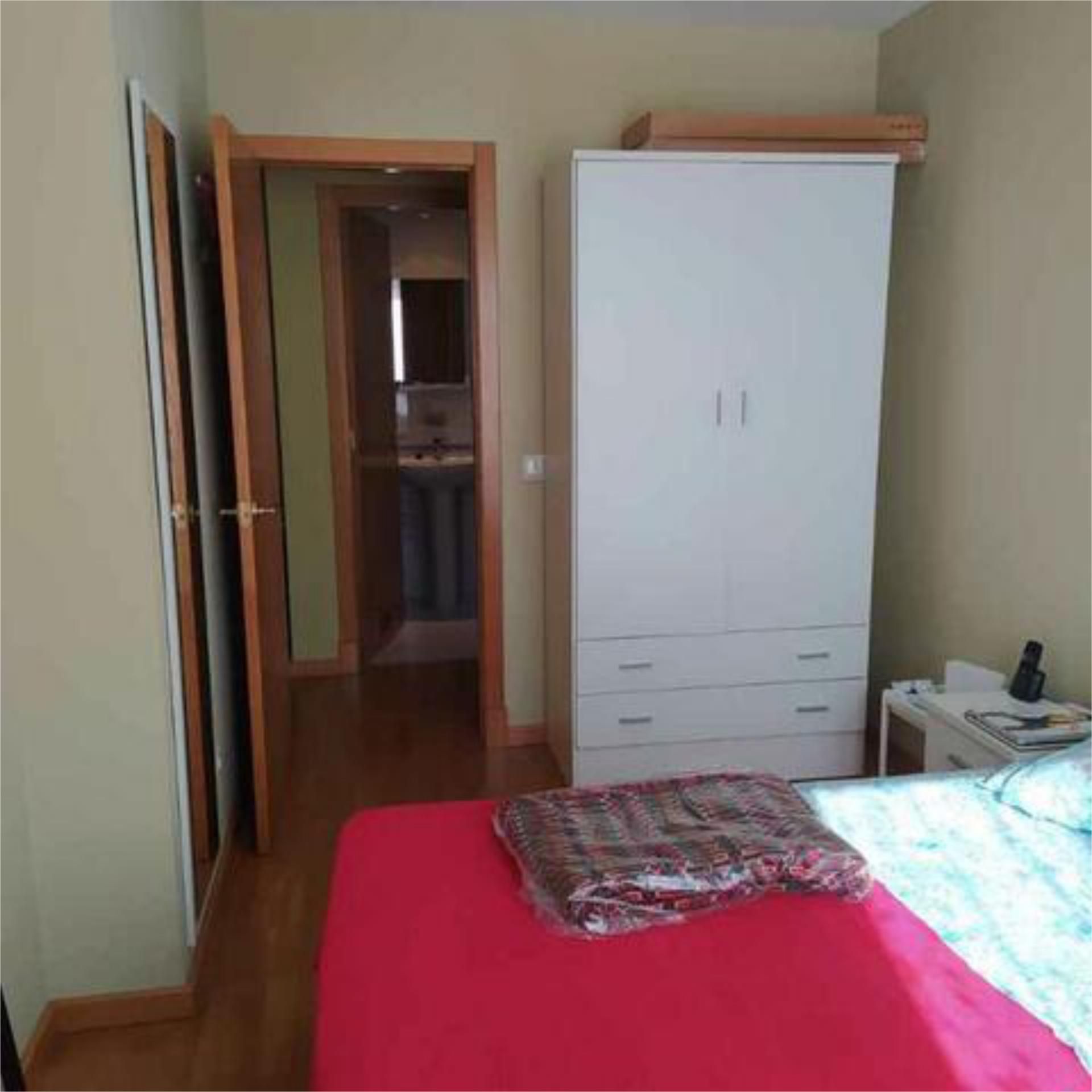 Piso de alquiler en HUCA - La Cadellada Habitación de Piso de alquiler en Oviedo con Calefacción, Jardín privado y Trastero