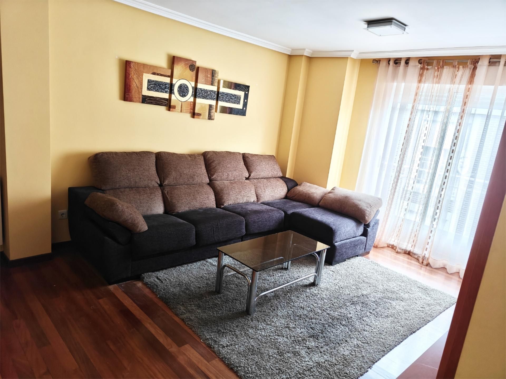 Flat to rent in Calle María la Brava, 30, Rollo - Puente Ladrillo Living room of Flat to rent in Salamanca Capital