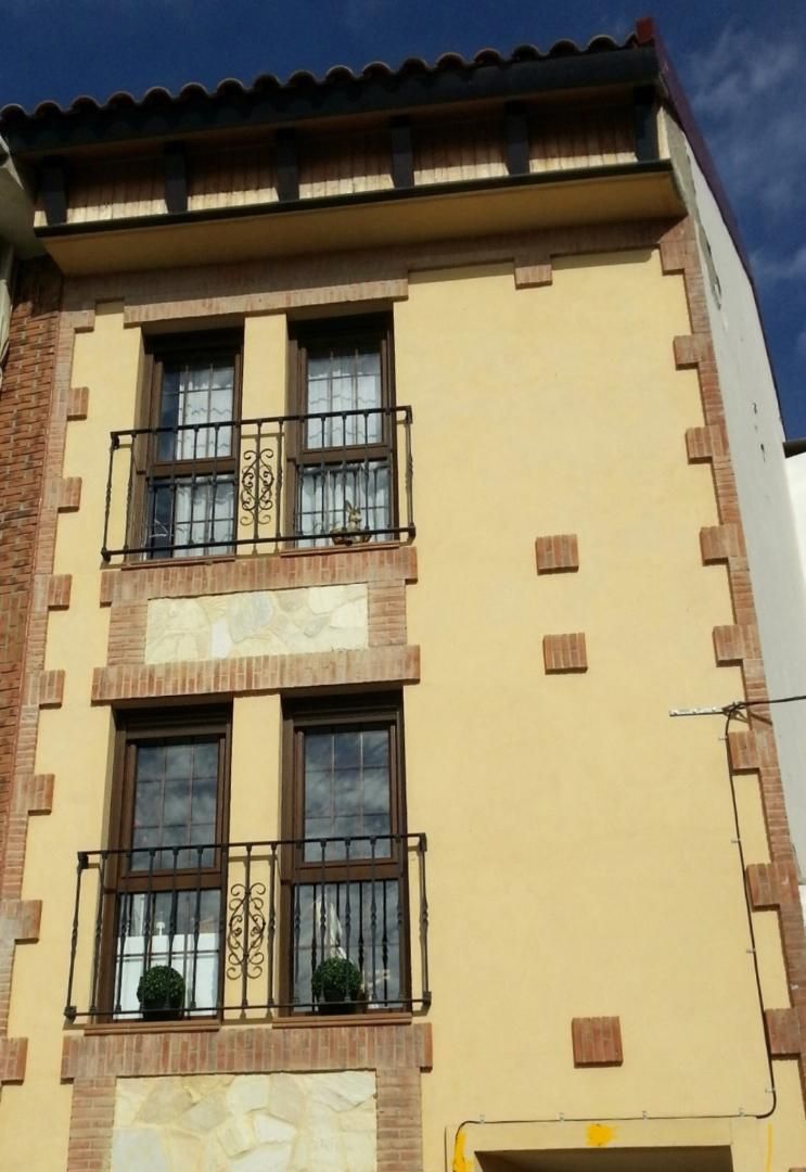 Flat for sale in Calle Mayor, 9, Miraflores de la Sierra Exterior view of Flat for sale in Miraflores de la Sierra with Balcony