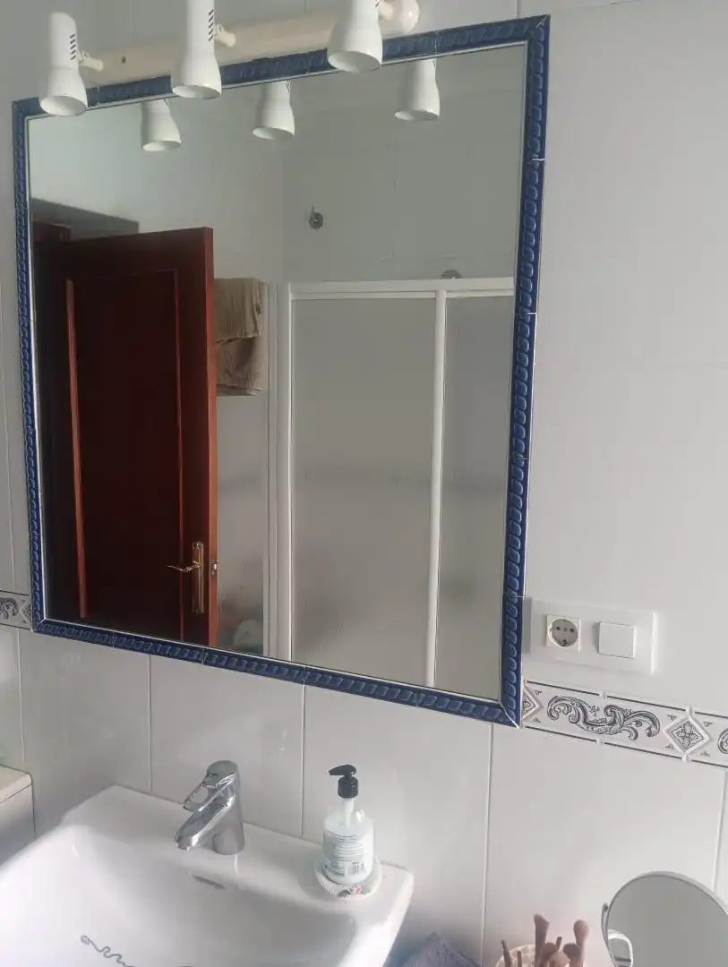Casa adosada en venta en Calle Puerta de Aguilar, 33, Montilla Baño de Casa adosada en venta en Montilla con Aire acondicionado, Trastero y Piscina